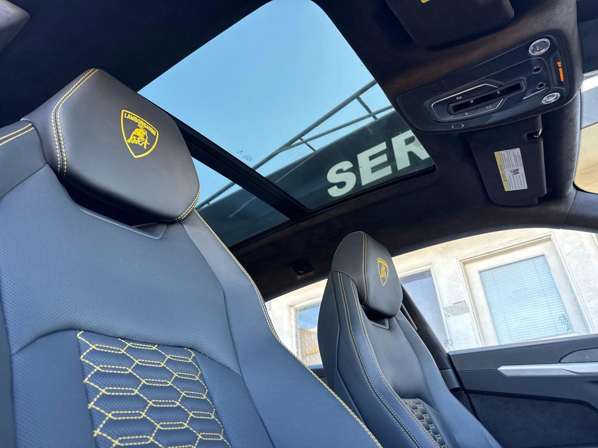 mph019_1694944065_Used_2019_Lamborghini_Urus_Selezione_CPO_1768403567_90e15972a8