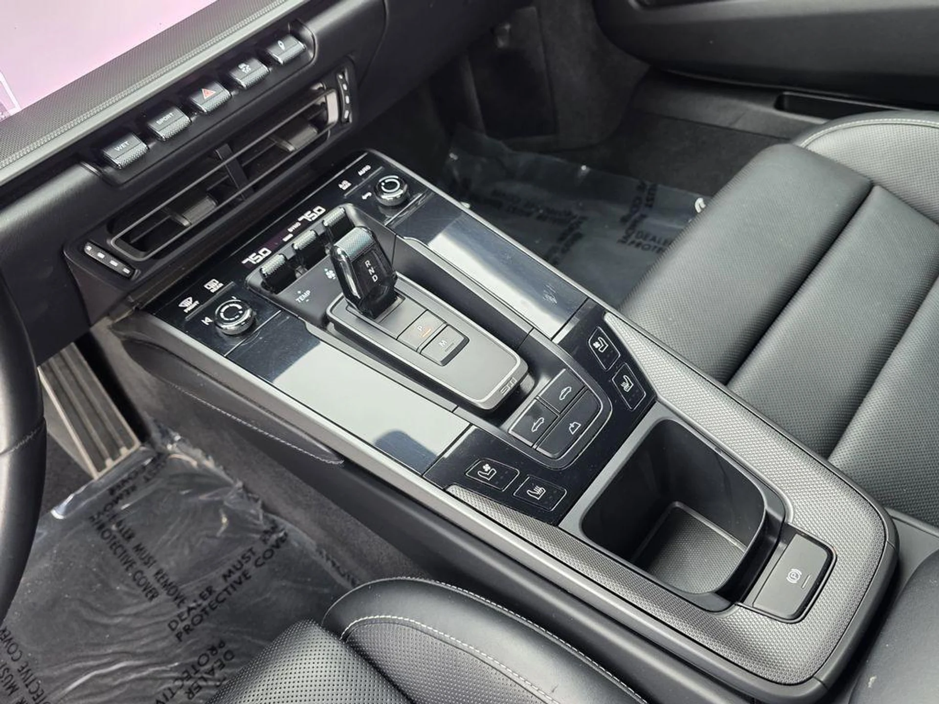 mph019_170759102_o_A3_Y8_U0jeb2k_Wb_V_Xie_E0_Xo_JE_De_M_07a97265b7