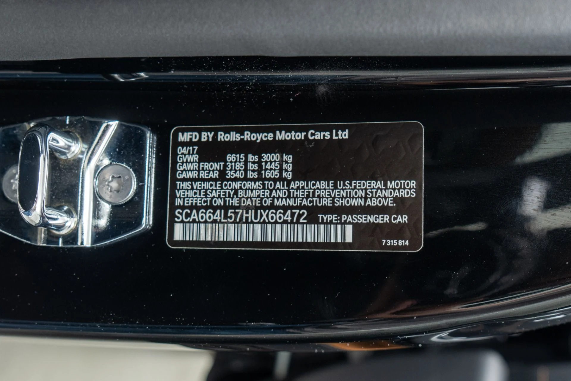 mph019_1708758790_Used_2017_Rolls_Royce_Ghost_Extended_Wheelbase_393_K_MSRP_Two_Tone_Paint_Rear_Chiller_1774532559_e9b867b22c