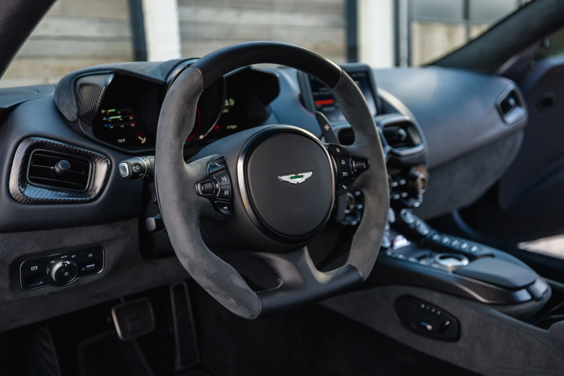 mph019_1736030659_Used_2023_Aston_Martin_Vantage_F1_Edition_1715792301_061c44f528