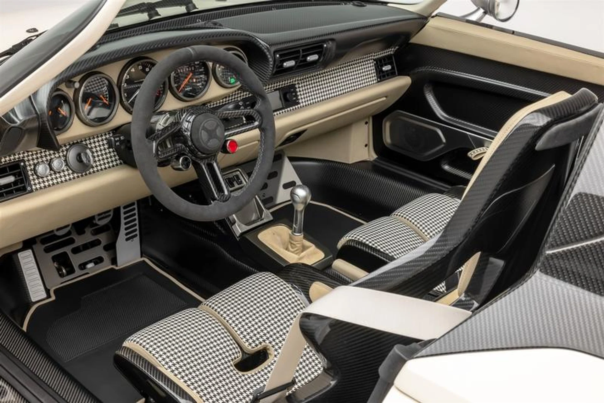 mph019_17373458_E34_B0293_0_B7_F_446_E_BE_33_AA_9_A2_AE_3123_E_b02aa6d1c8