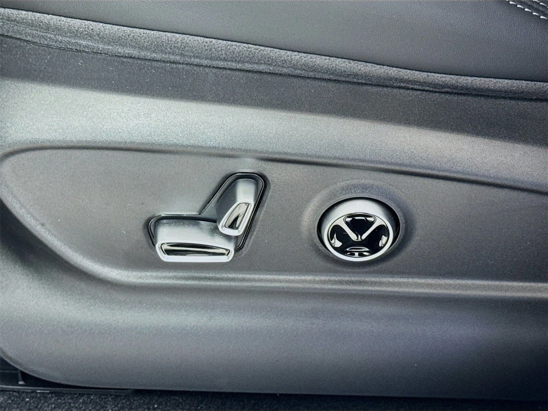 mph019_1742828993_f87af3c2002107cd70841a270df5dbb4x_fe0ba2ba14