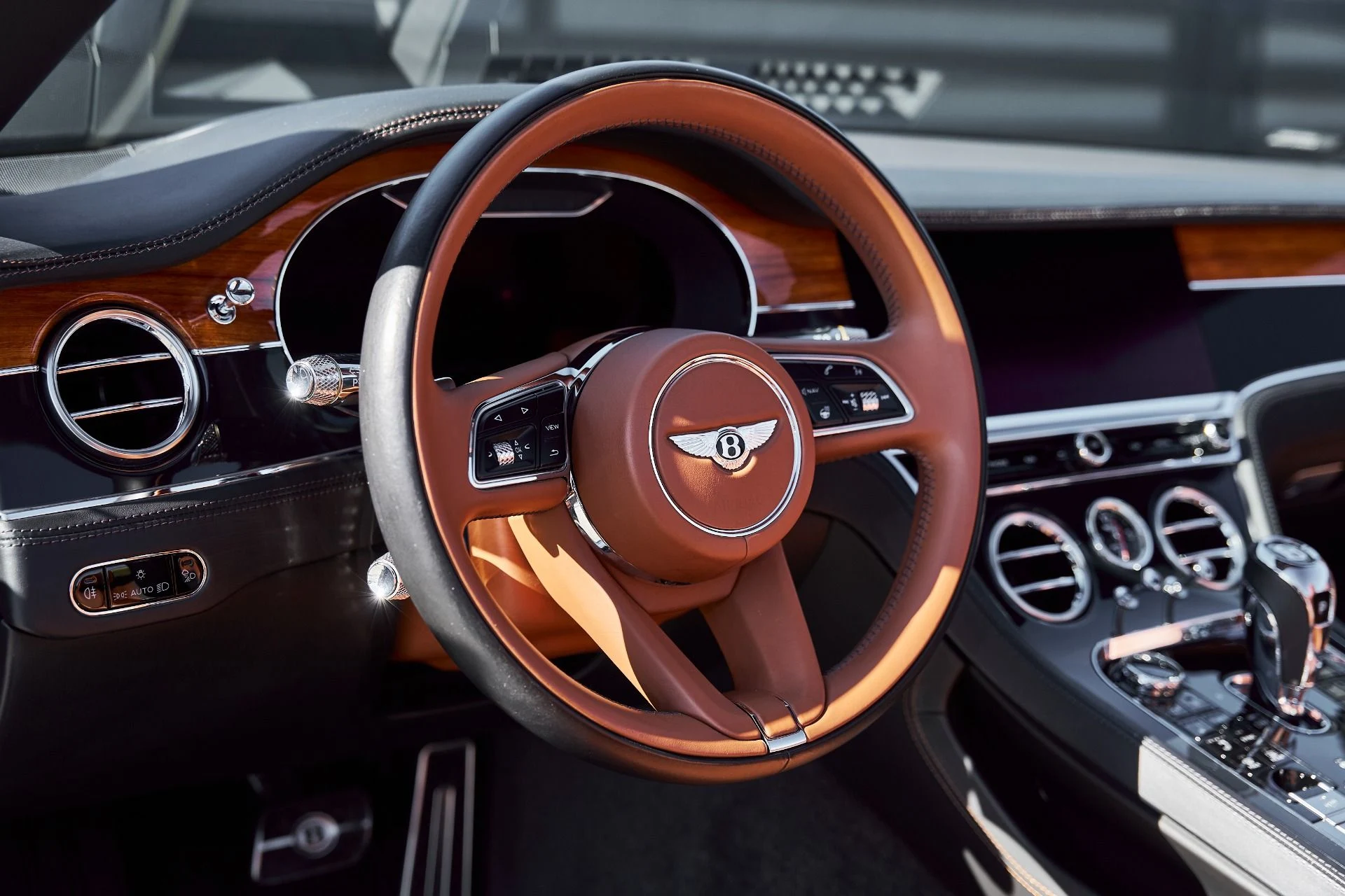 mph019_175023102_Used_2021_Bentley_Continental_GT_V8_1768086764_70eae86dda