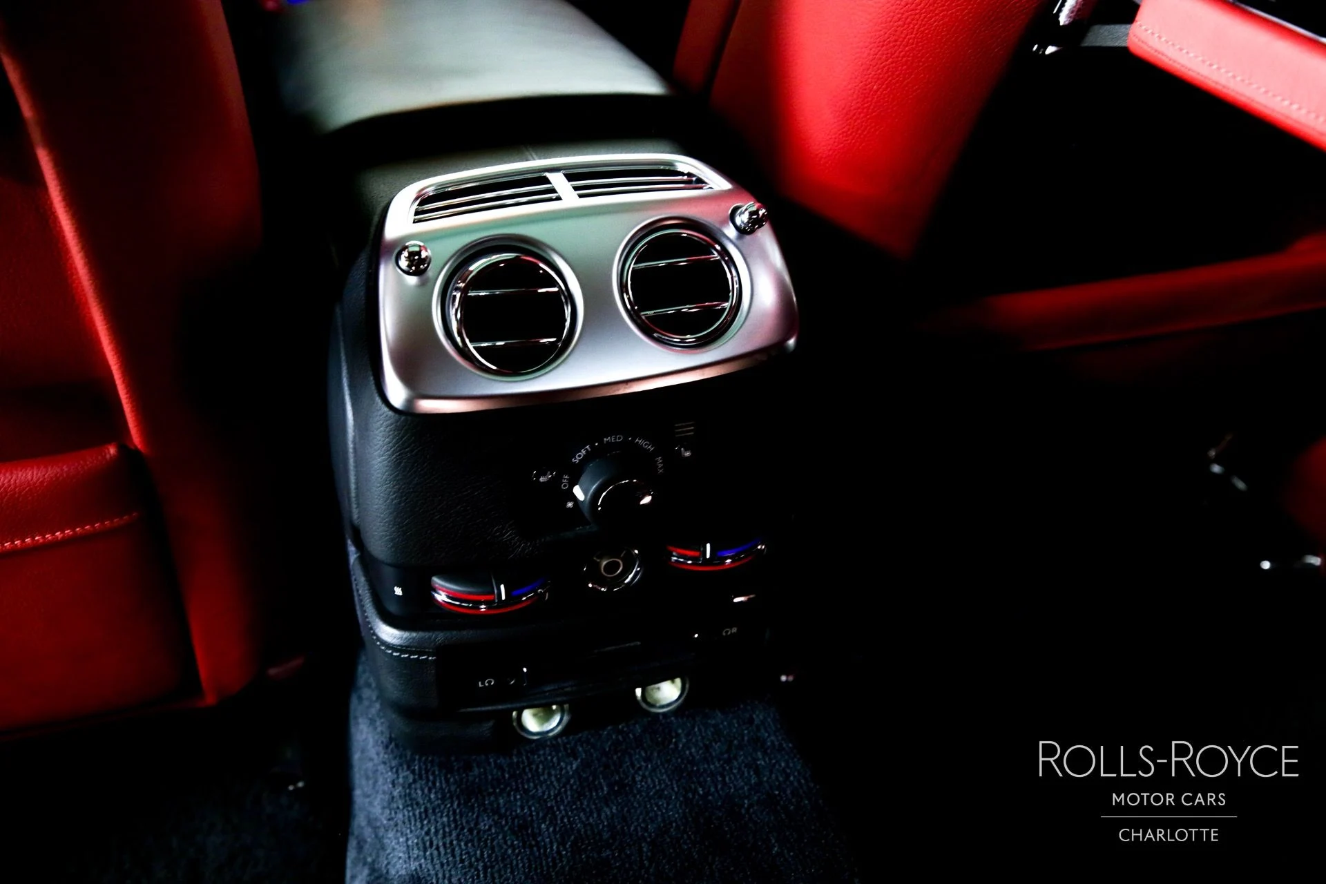 mph019_1752498512_Used_2014_Rolls_Royce_Ghost_1747161700_878e5f0aab