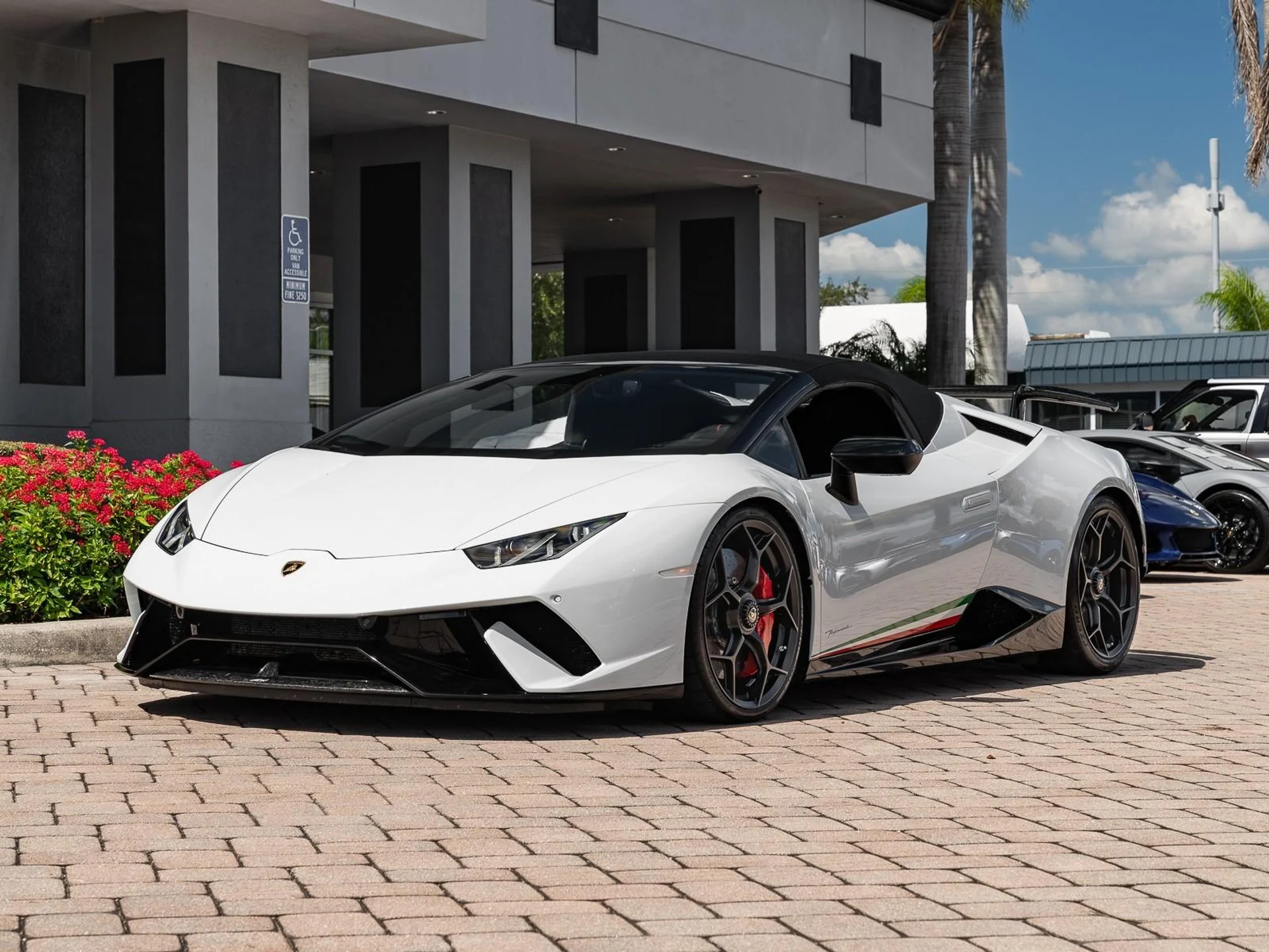 mph019_1769784548_Used_2018_Lamborghini_Huracan_Performante_Spyder_1761599138_af08fa670d