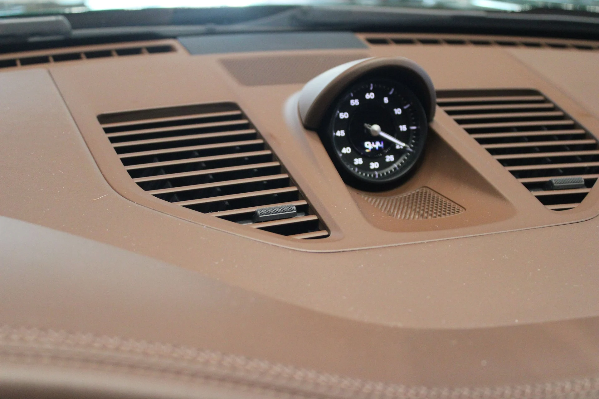 mph019_178704841_e6848bf52afd80492f37433ff57e1bd0x_ab80d00aa4