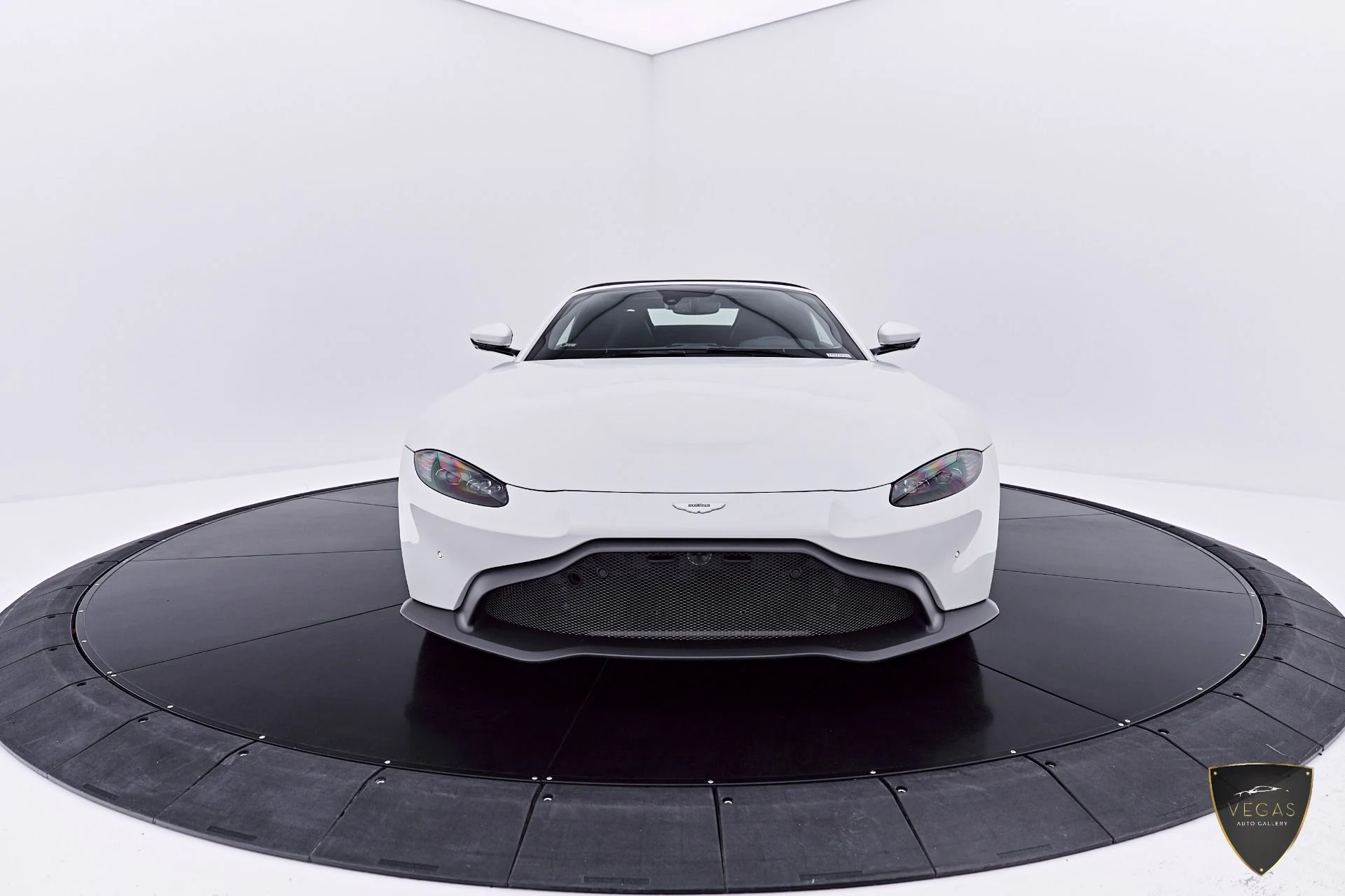 mph019_1789755835_Used_2023_Aston_Martin_Vantage_1783622417_9cd351dd4e