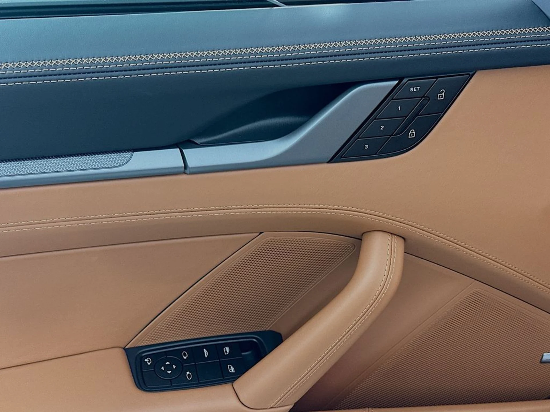 mph019_1792514105_612917516dd3fd4cb4020ff1a68a4f07x_9fc9c8e6a2