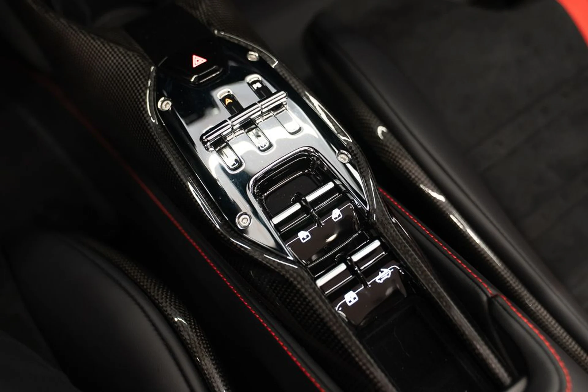 mph019_1792586290_ferrari_sf90_spider_2024_jpg_v_1770415929_370cb640b0