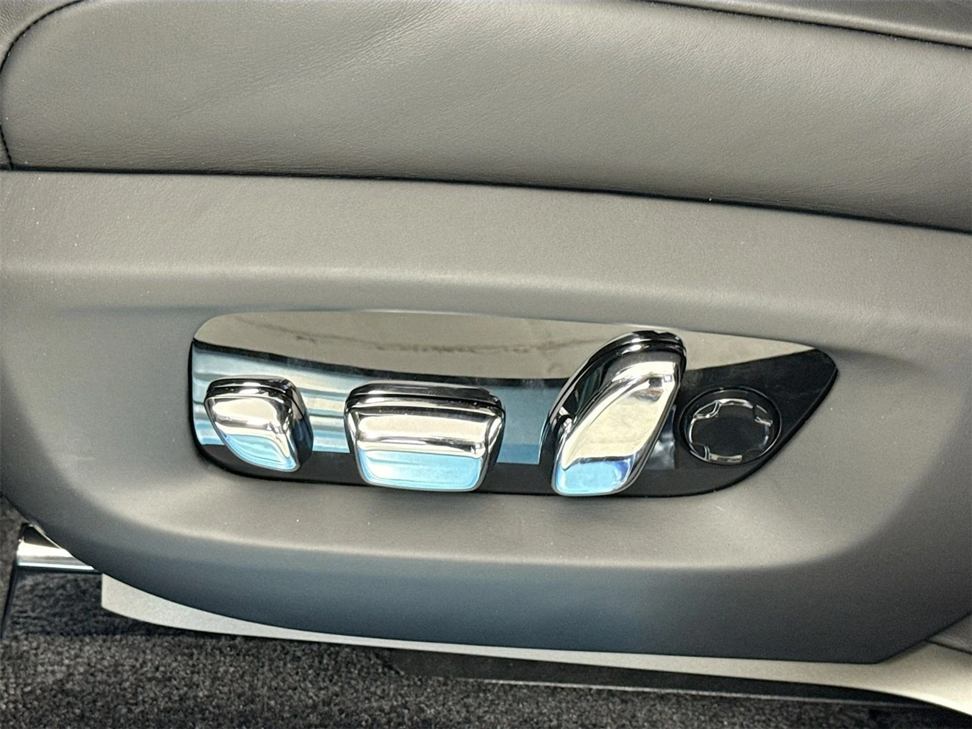 mph019_1792619597_e0d246e58ed4f3c3de7b482bd3c9fc74x_dbba4e60bc