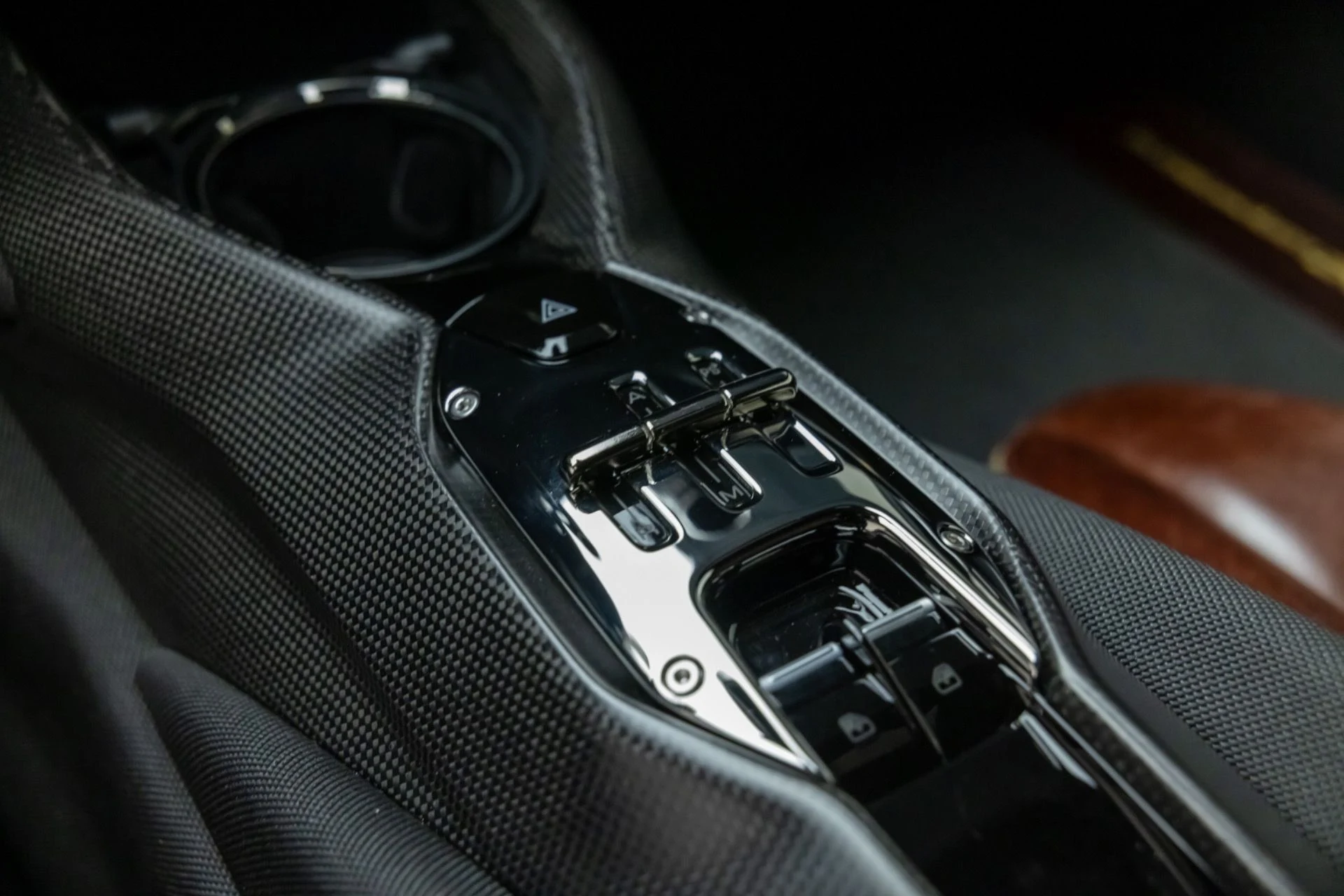 mph019_179910593_13437_p20_l_d69897a814