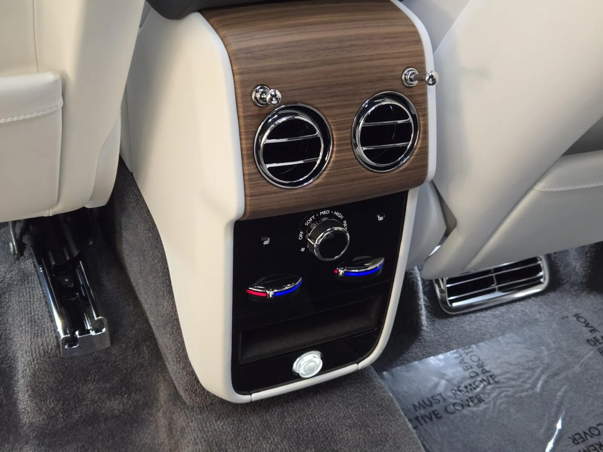 mph019_1805921358_New_2026_Rolls_Royce_Cullinan_1768889705_3f7c5b64d8