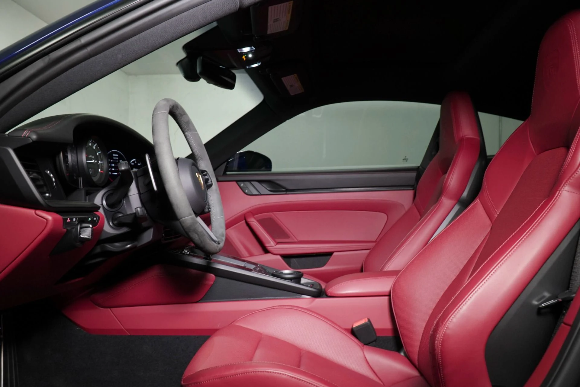 mph019_1811366059_Used_2022_Porsche_911_Carrera_GTS_1771011472_33eb35fd62