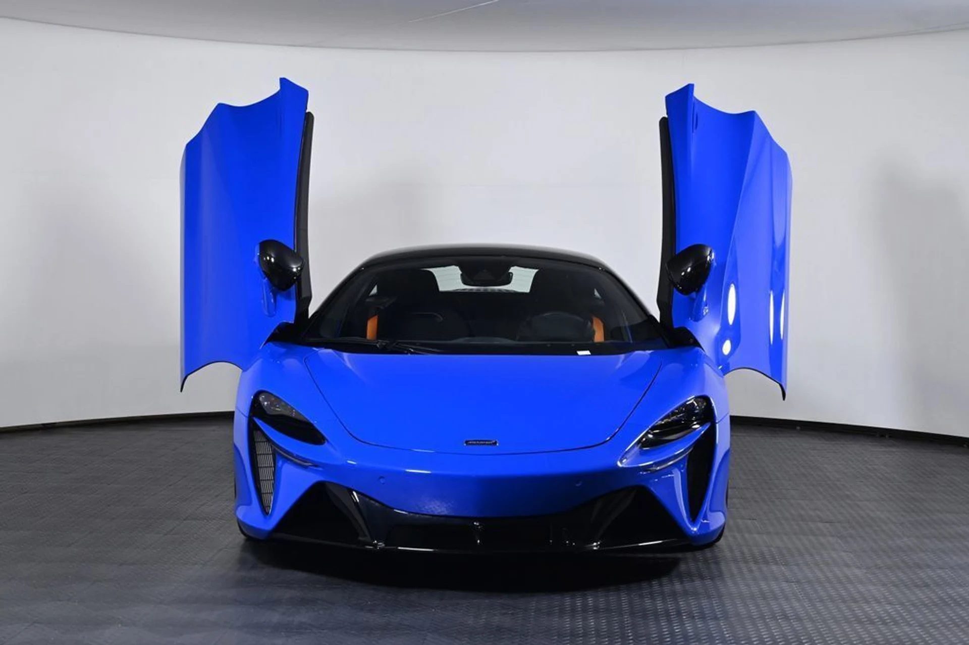 mph019_1818848168_used_2024_mclaren_artura_11350_23032757_20_1024_3ac559fcb7