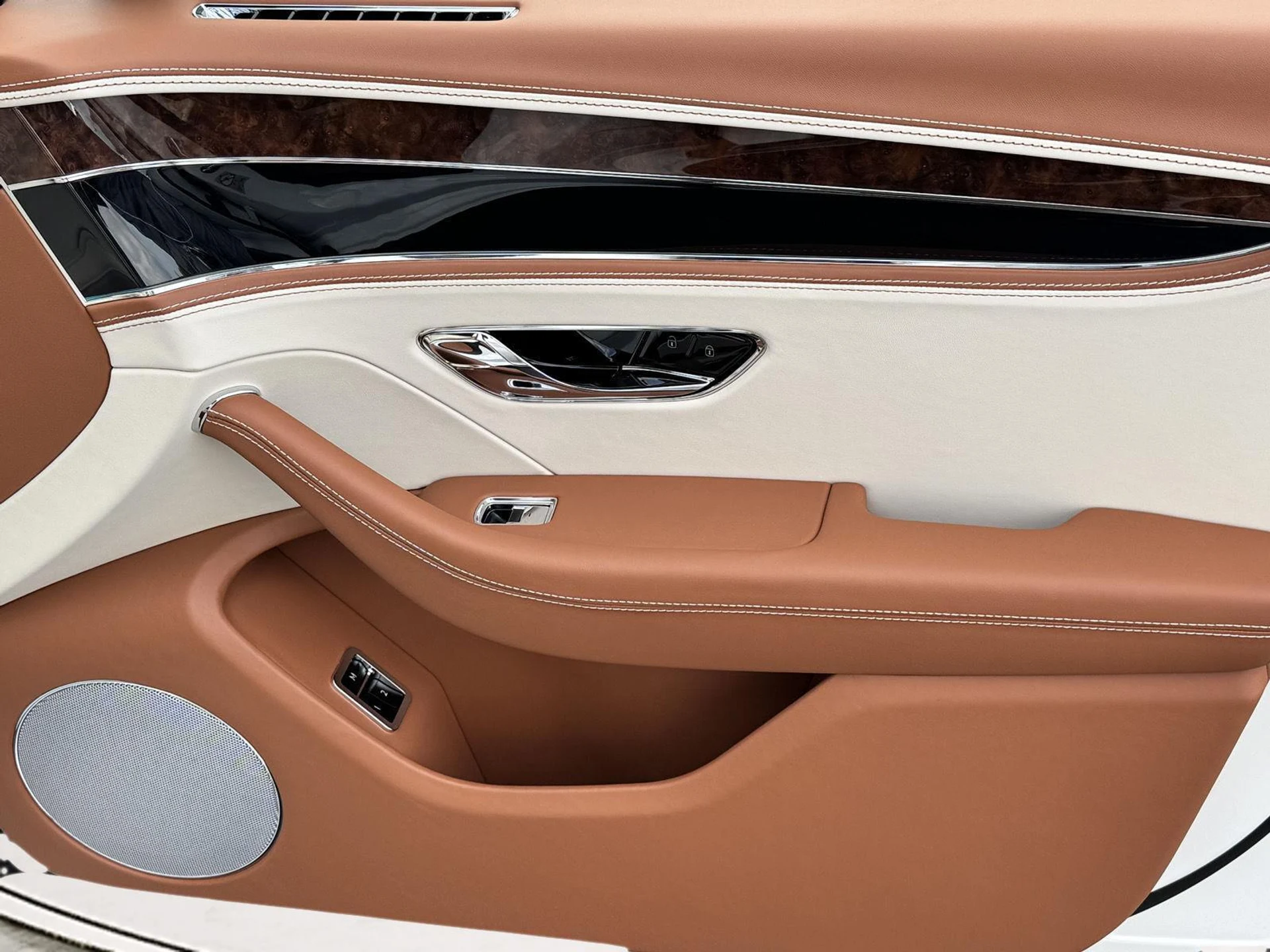 mph019_1825010947_d201fa501029f86ca9741259294c3001_7d2f30d888