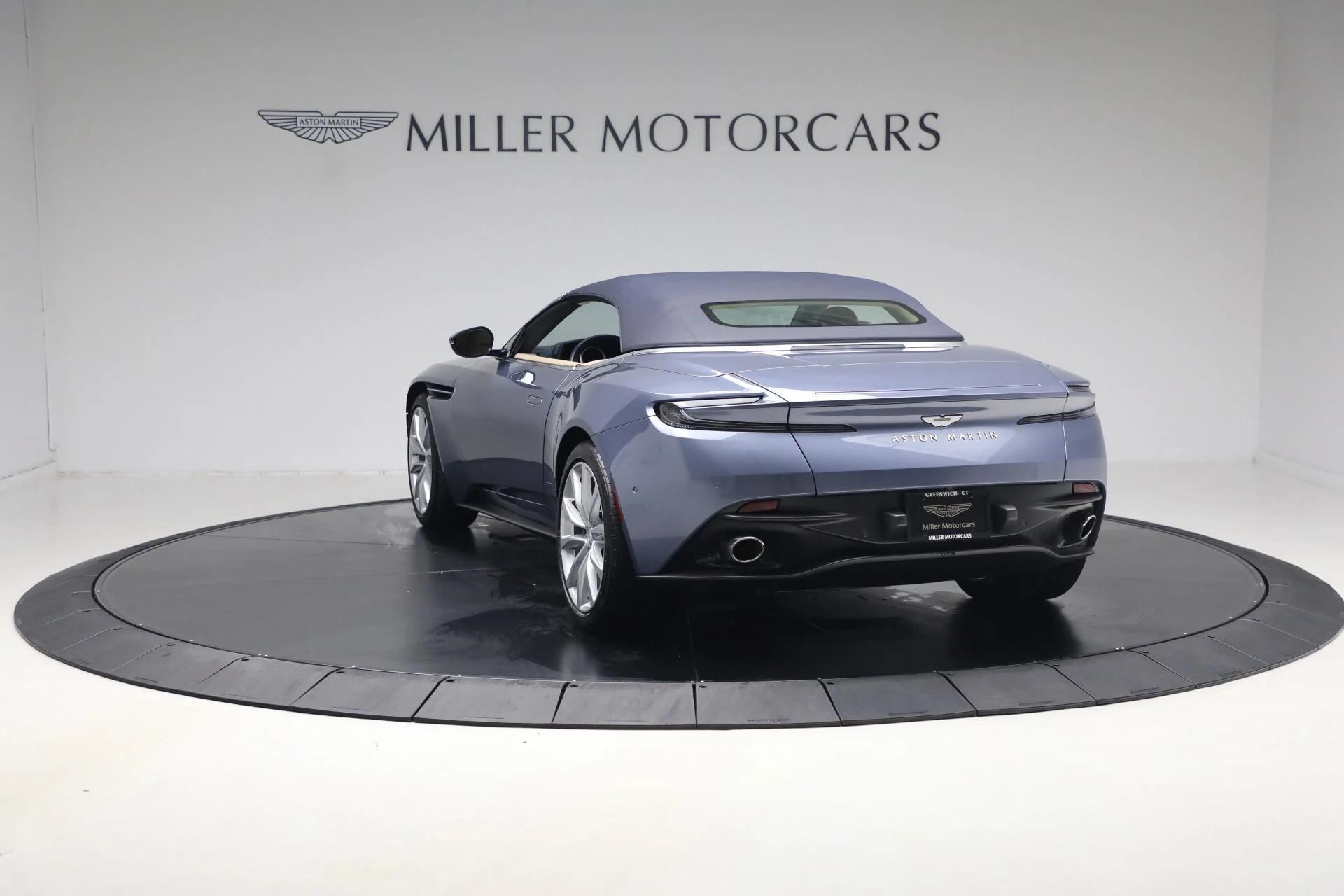 mph019_1831908020_Used_2022_Aston_Martin_DB_11_Volante_1787336407_f1783c6f32