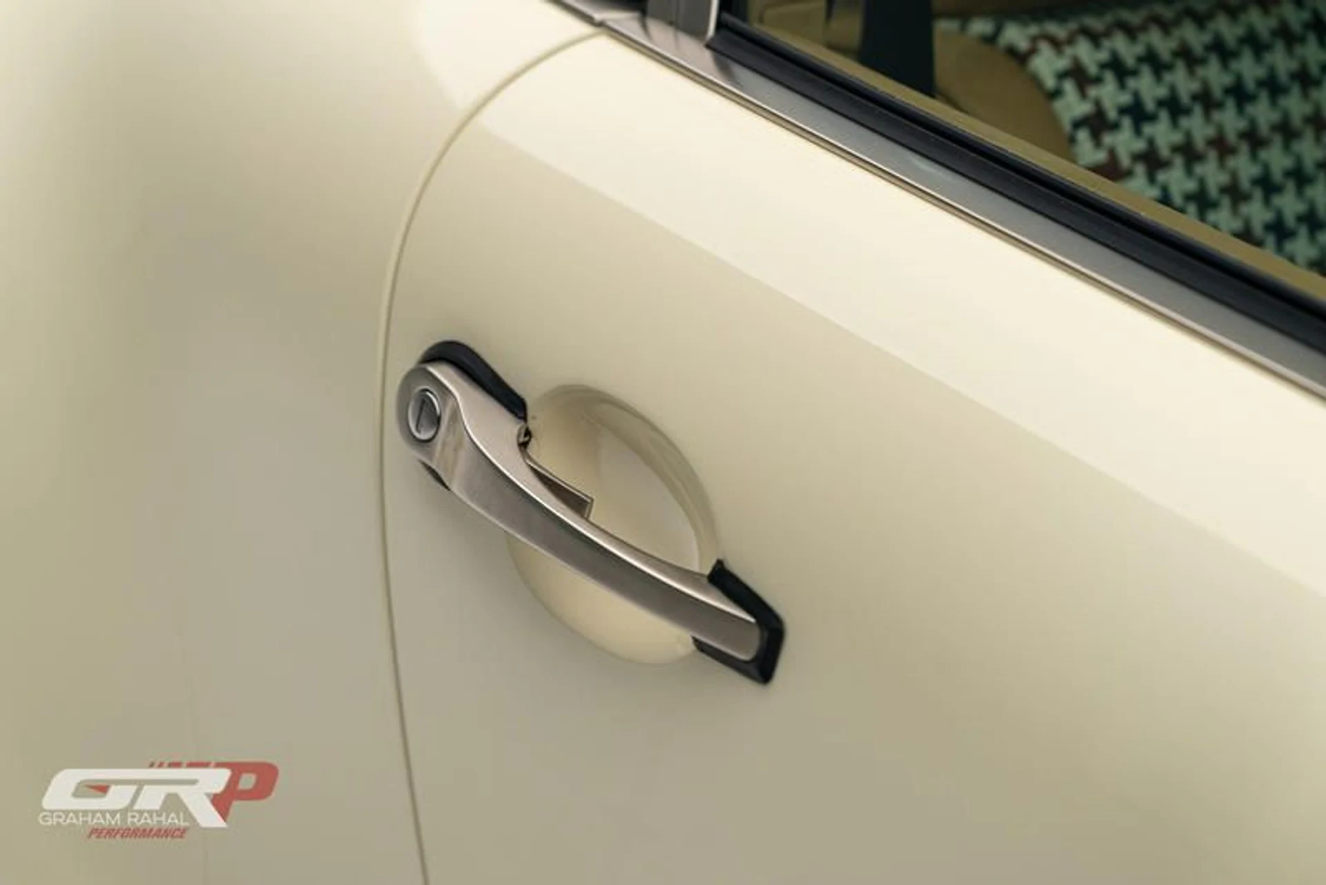 mph019_1833699880_1_D382_A33_317_A_4904_A234_89_F230_B26122_3bc229b251