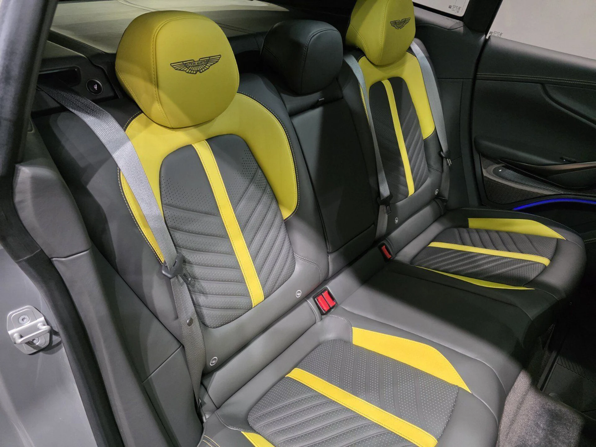 mph019_1839458252_b9126047f35d2711fe62a4c357dd71aa_98d0291abd