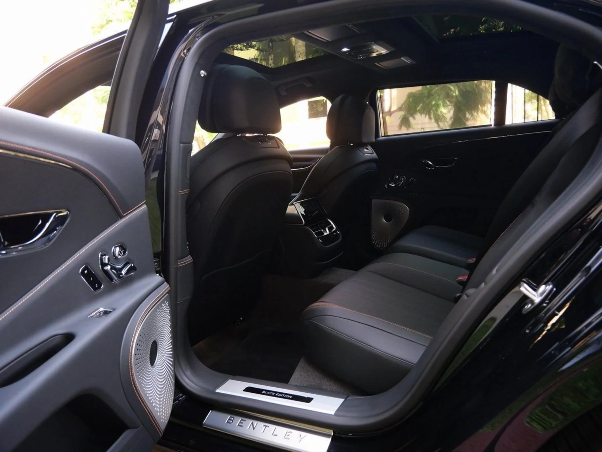 mph019_1850599384_6a67af5508a5487e8ec4b35731229a88x_bf078065d8