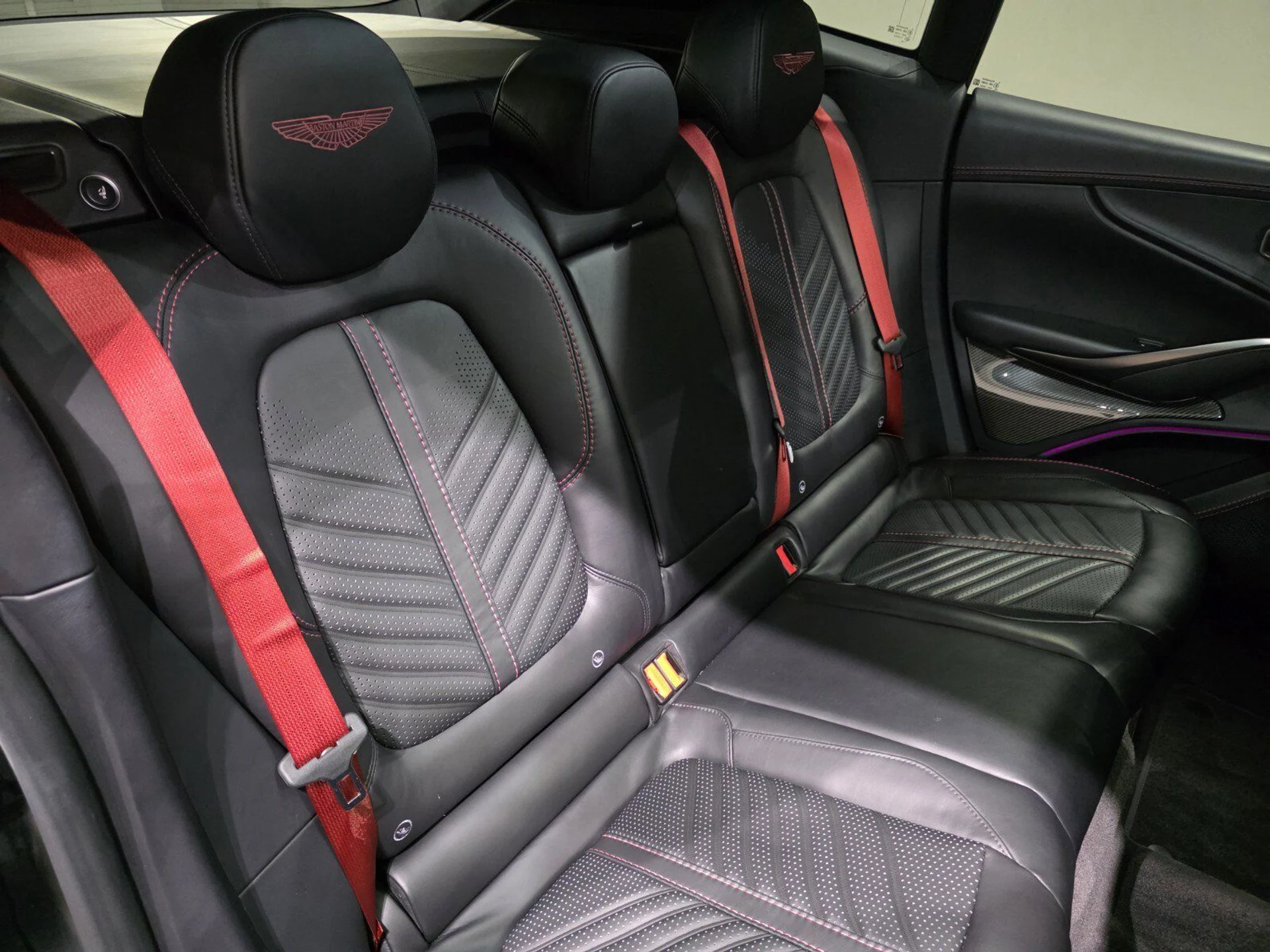 mph019_1854459147_c8bf8df610aae3ea35d88155f77f3c39_9eb226a96d