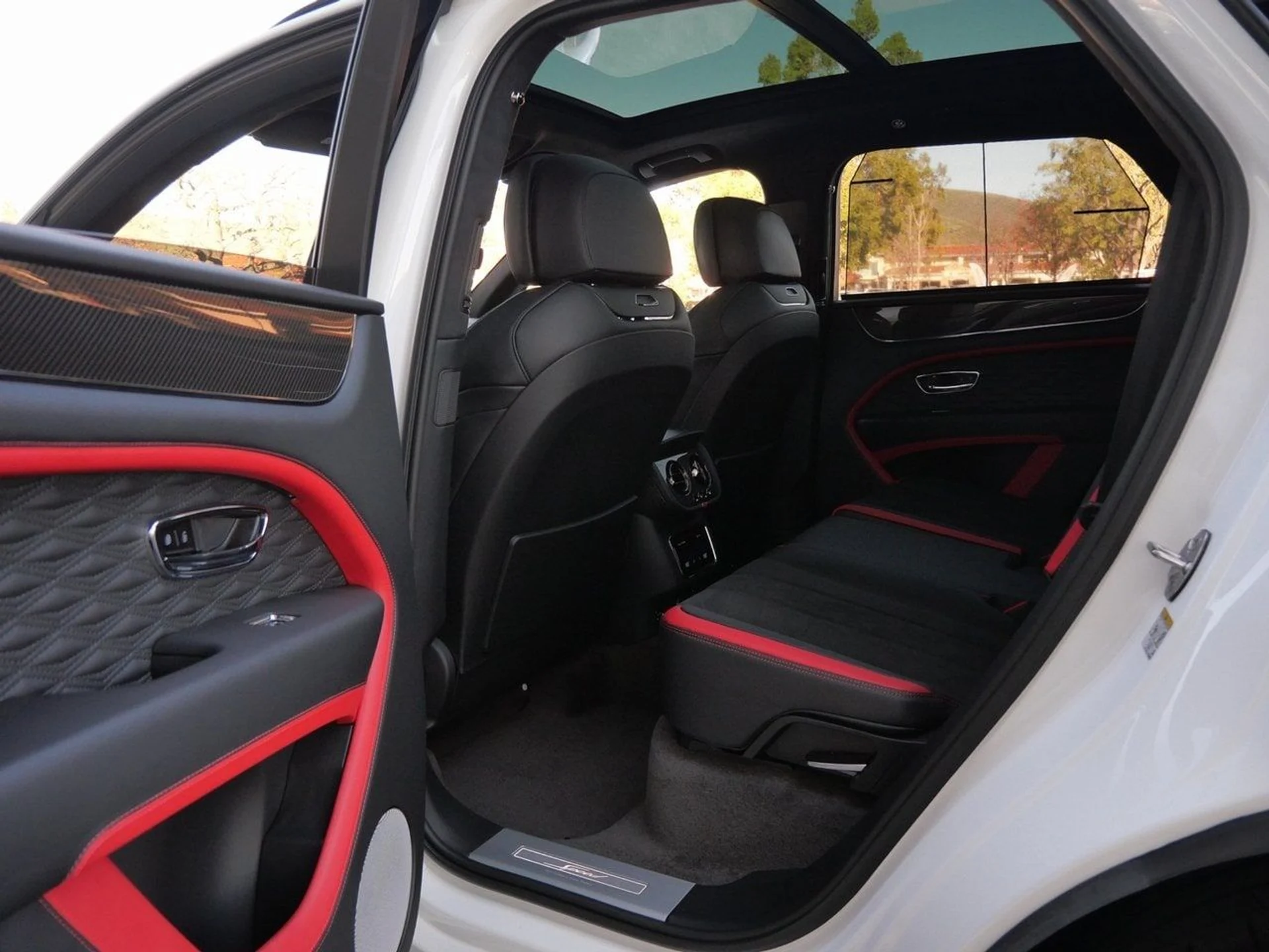 mph019_1856769050_c20059cd9ba7477bbcce39e36fb29dc5x_6906882bf6