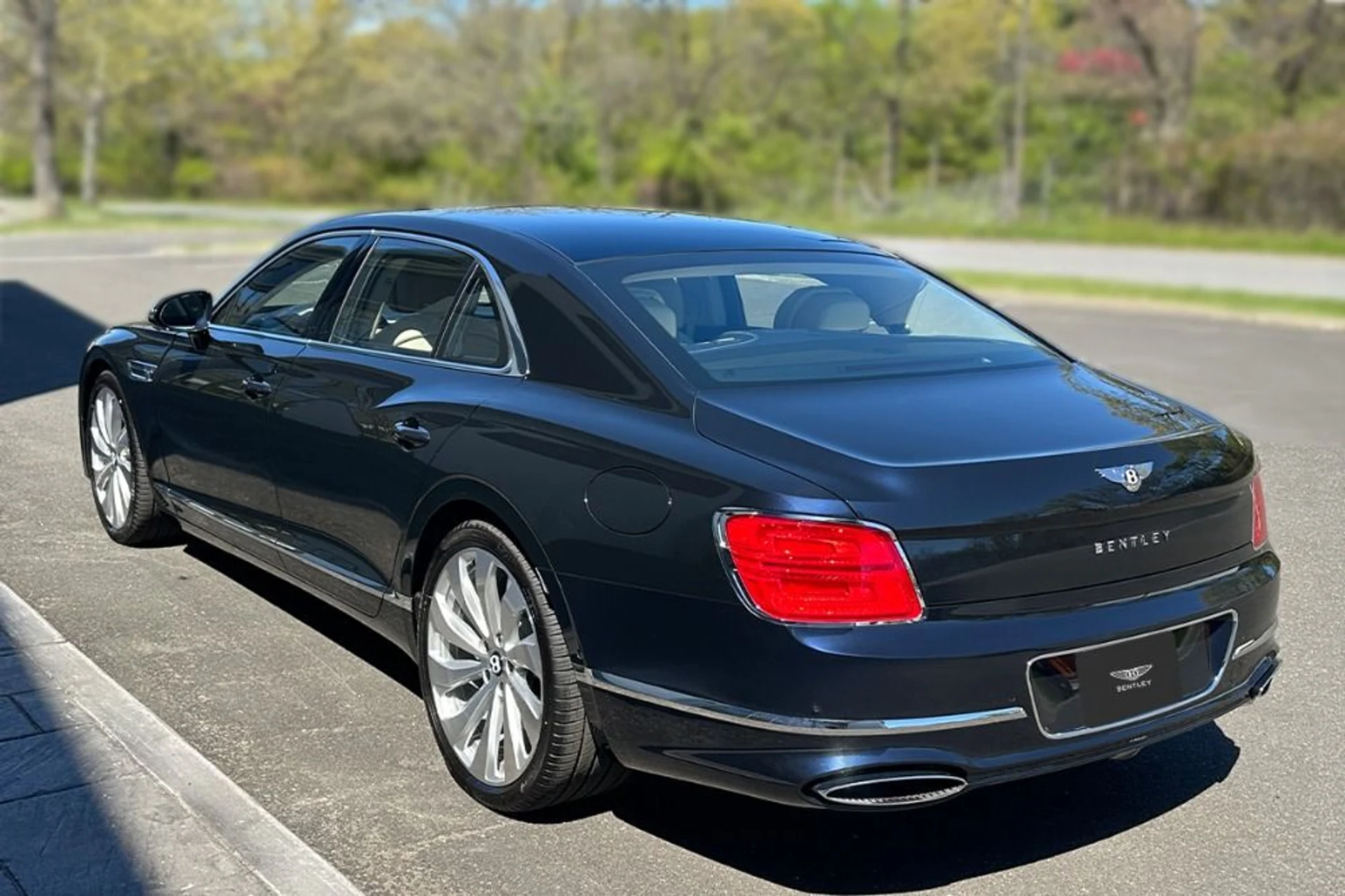 mph019_1856878926_New_2026_Bentley_Flying_Spur_1777901590_95559b6a74