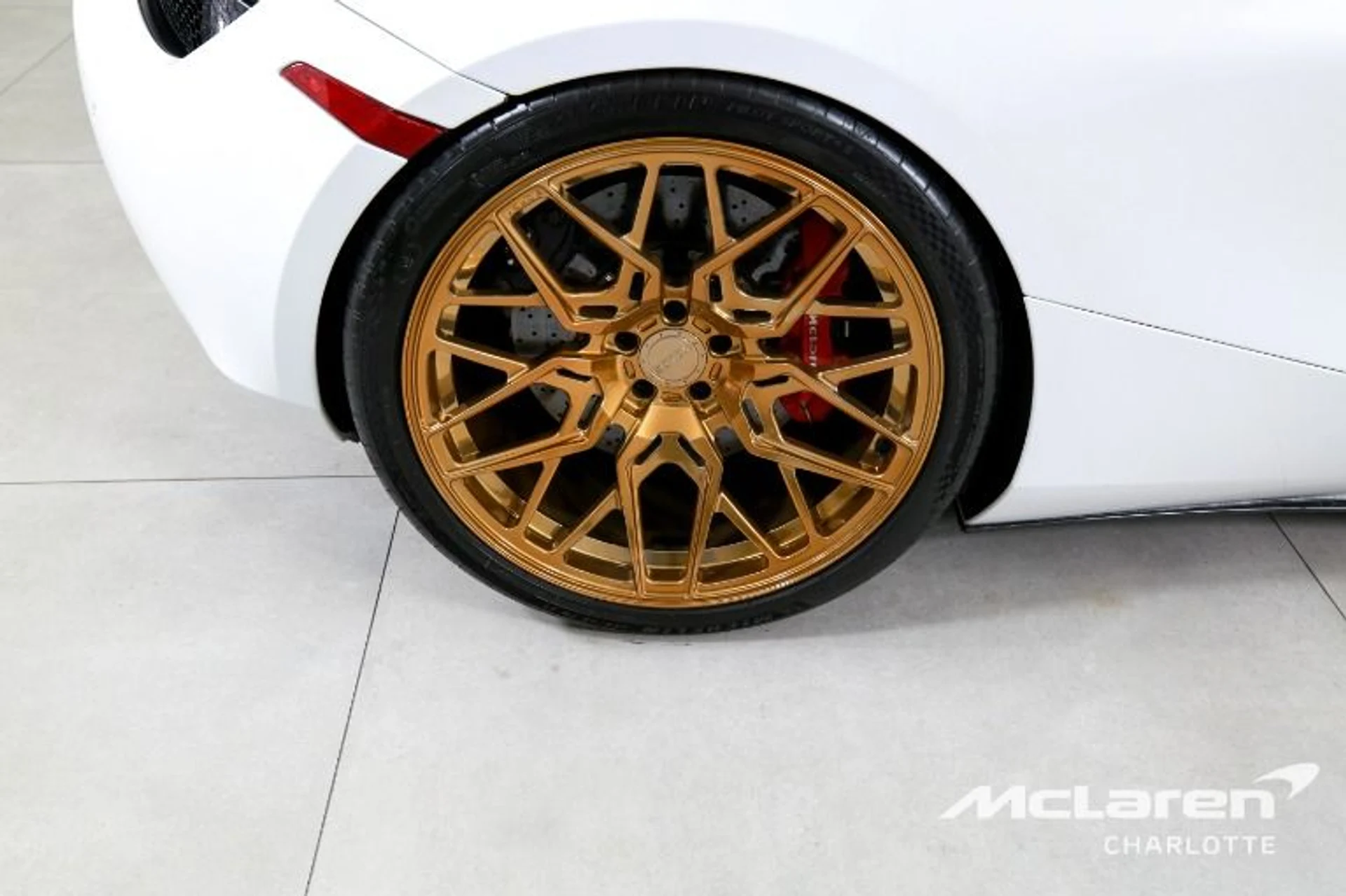 mph019_1857023449_Used_2019_Mc_Laren_720_S_0189022e85