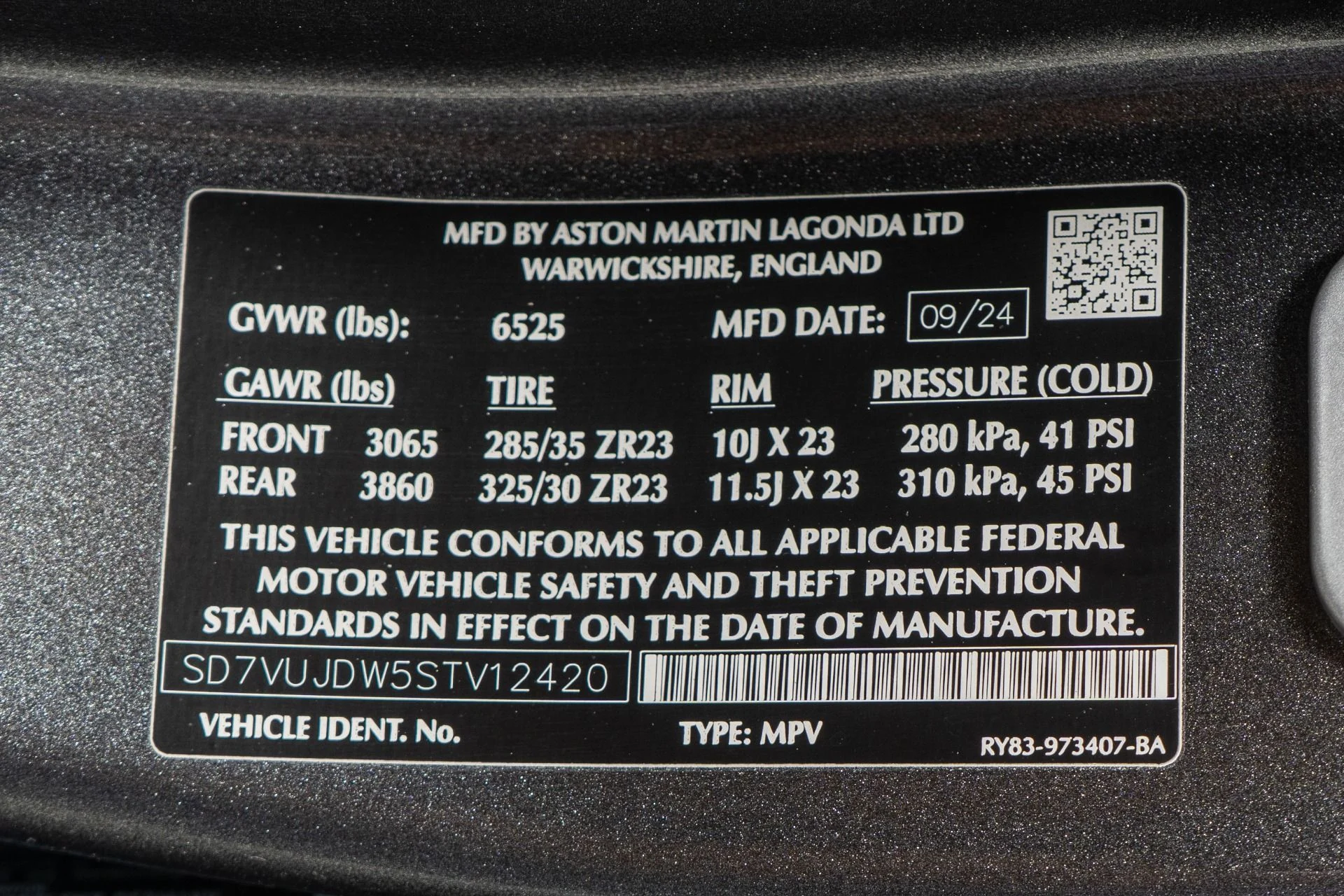 mph019_1869971688_Used_2025_Aston_Martin_DBX_707_1780350121_a8f4ae5c93