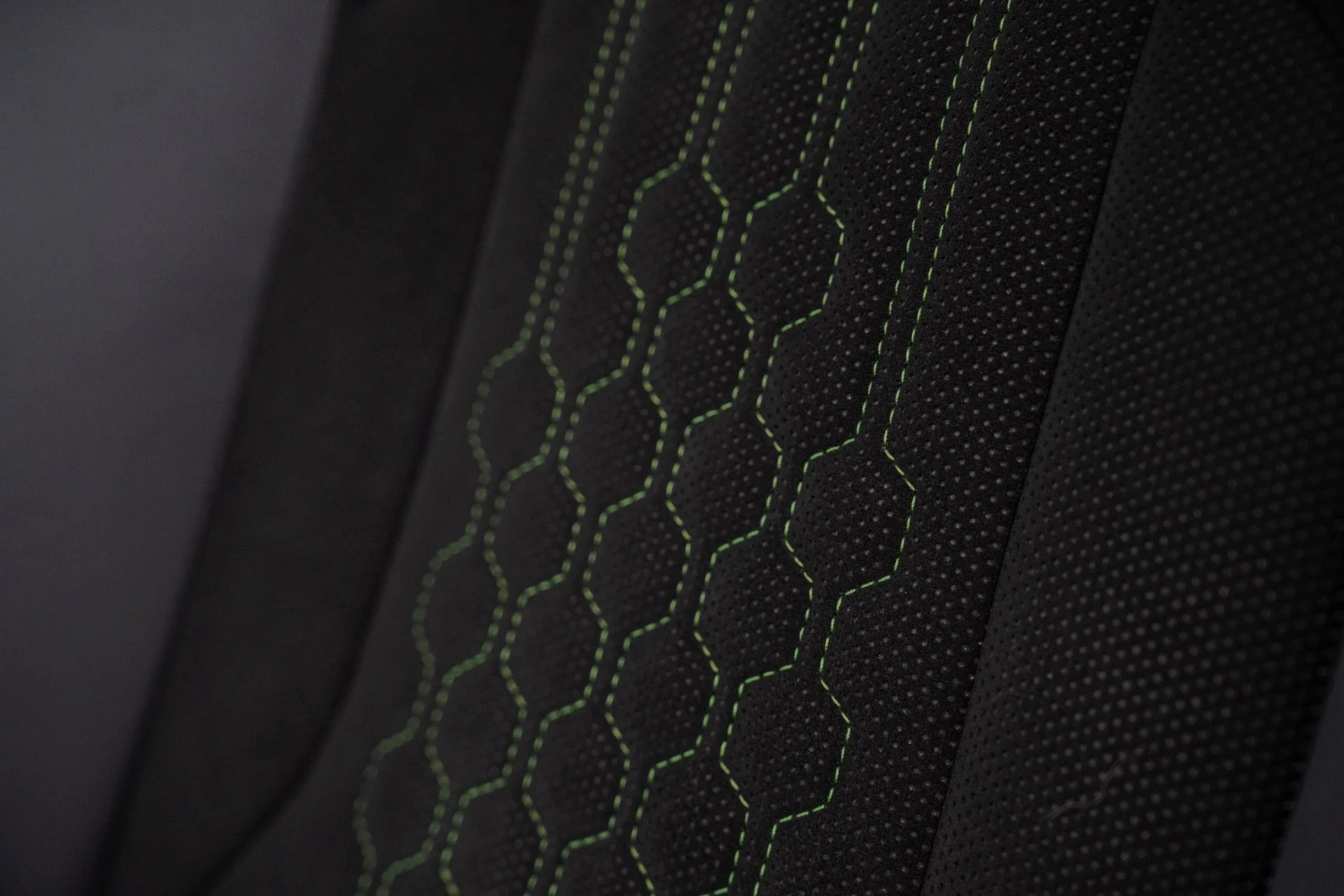 mph019_1878462449_Used_2024_Lamborghini_Urus_Performante_1775674453_eeb62064d1