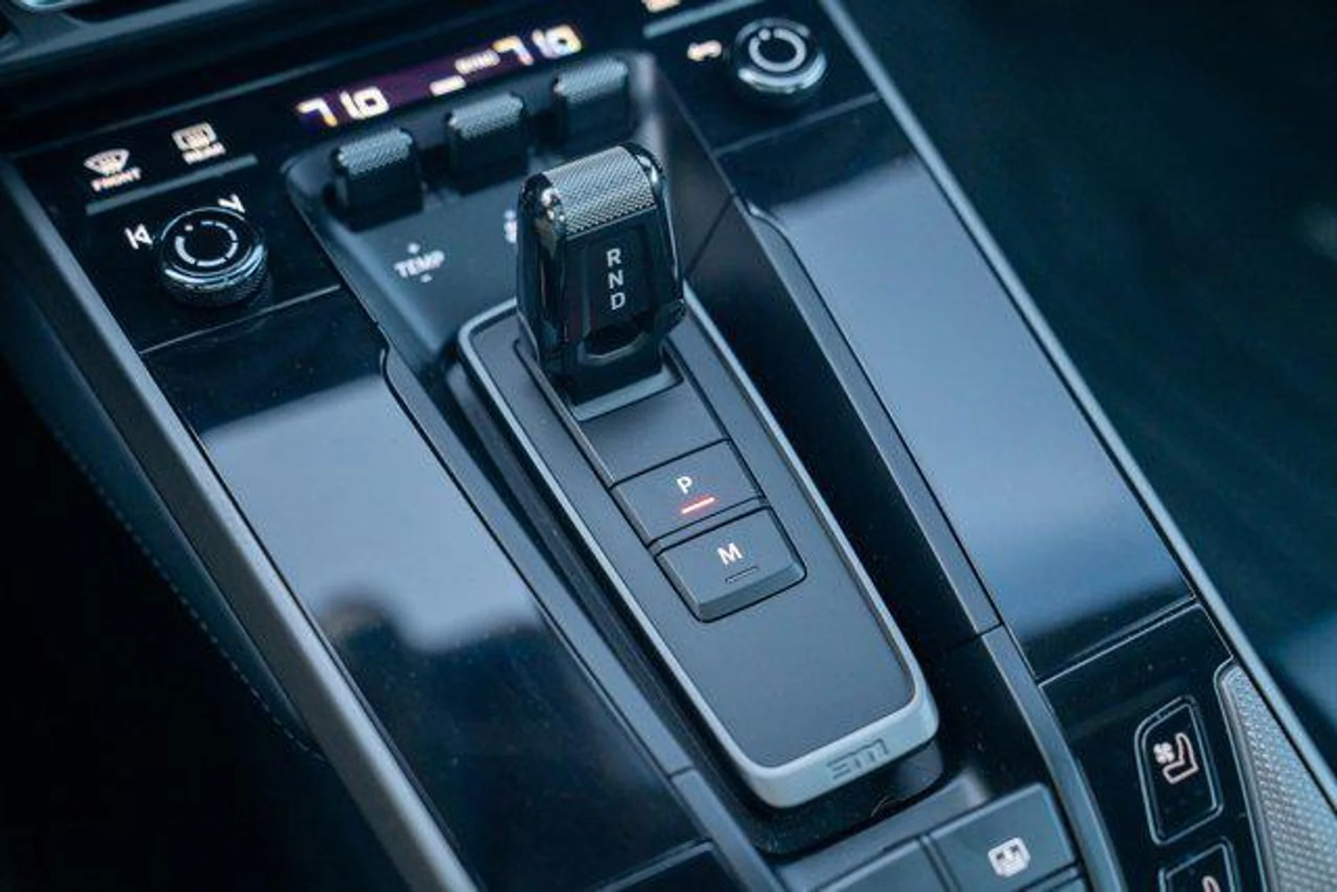 mph019_189765287_T_e_R_Ia_N_Dk_CMG_Jxrm_GF_Vk_Ne_FGQEM_5a91a6d39f