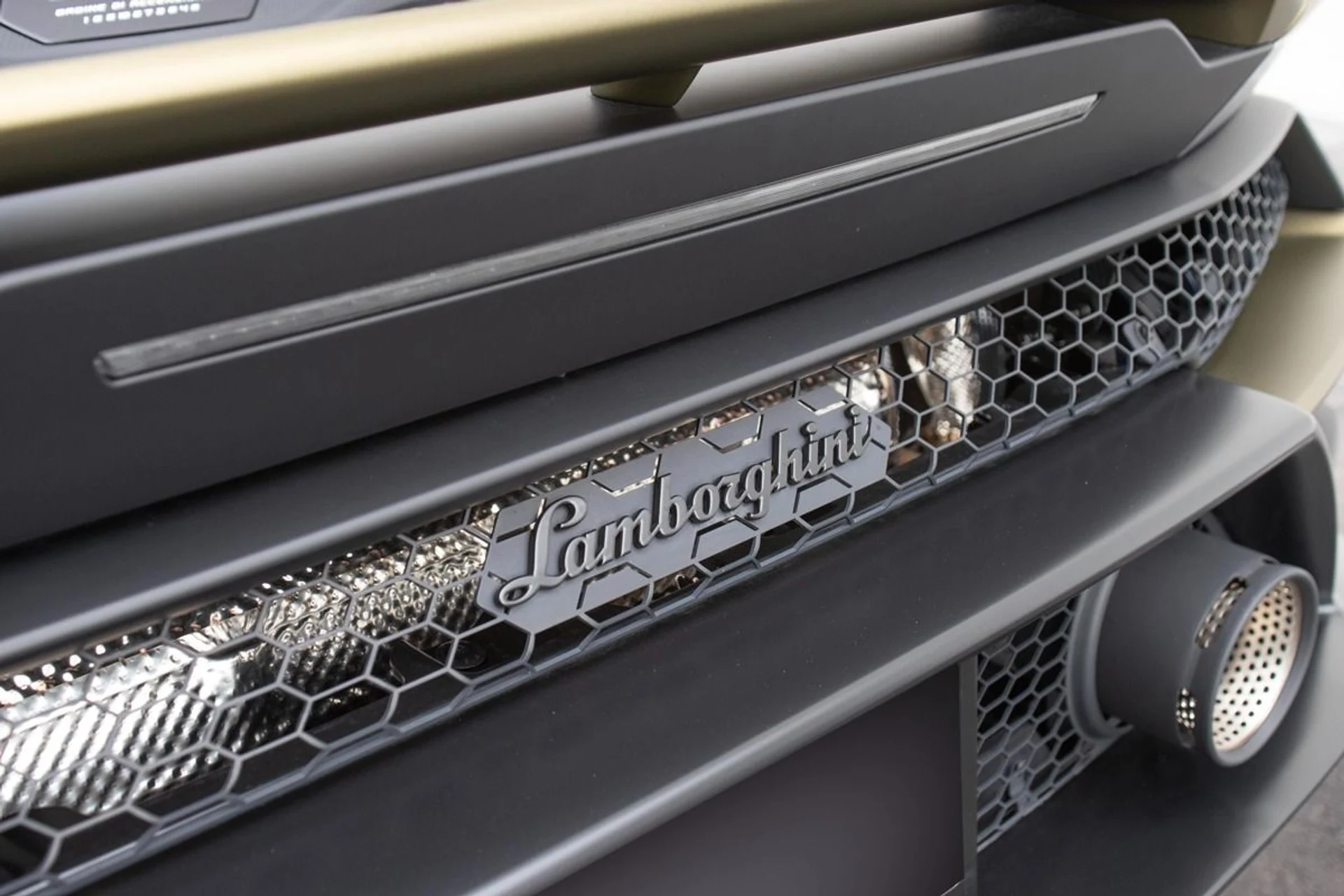 mph019_189782131_Used_2023_Lamborghini_Huracan_Sterrato_1769868848_a42a262144