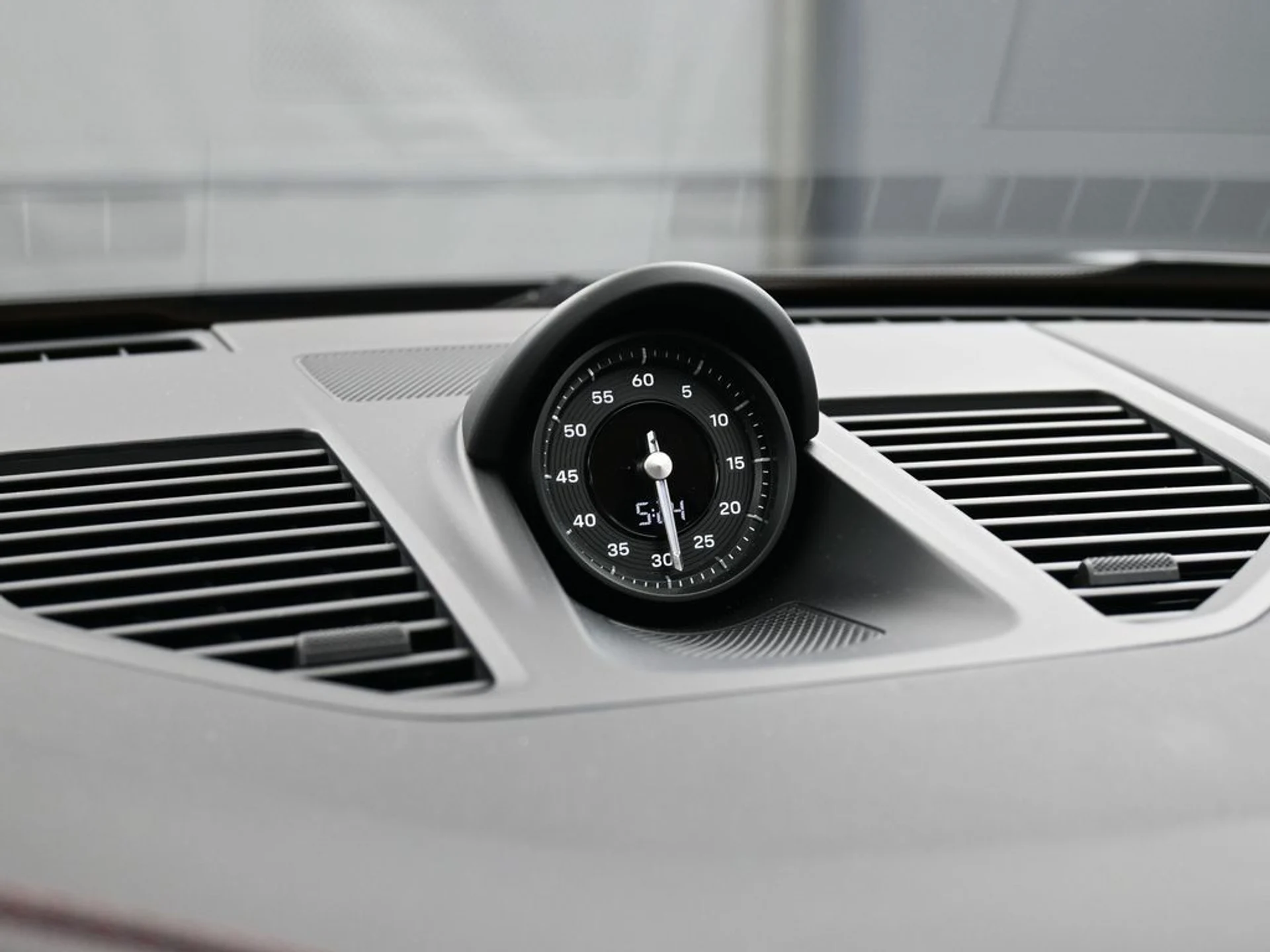 mph019_190296674_c8001bedba87a1562f3dc2c023b7d15b_49b33ce3d2