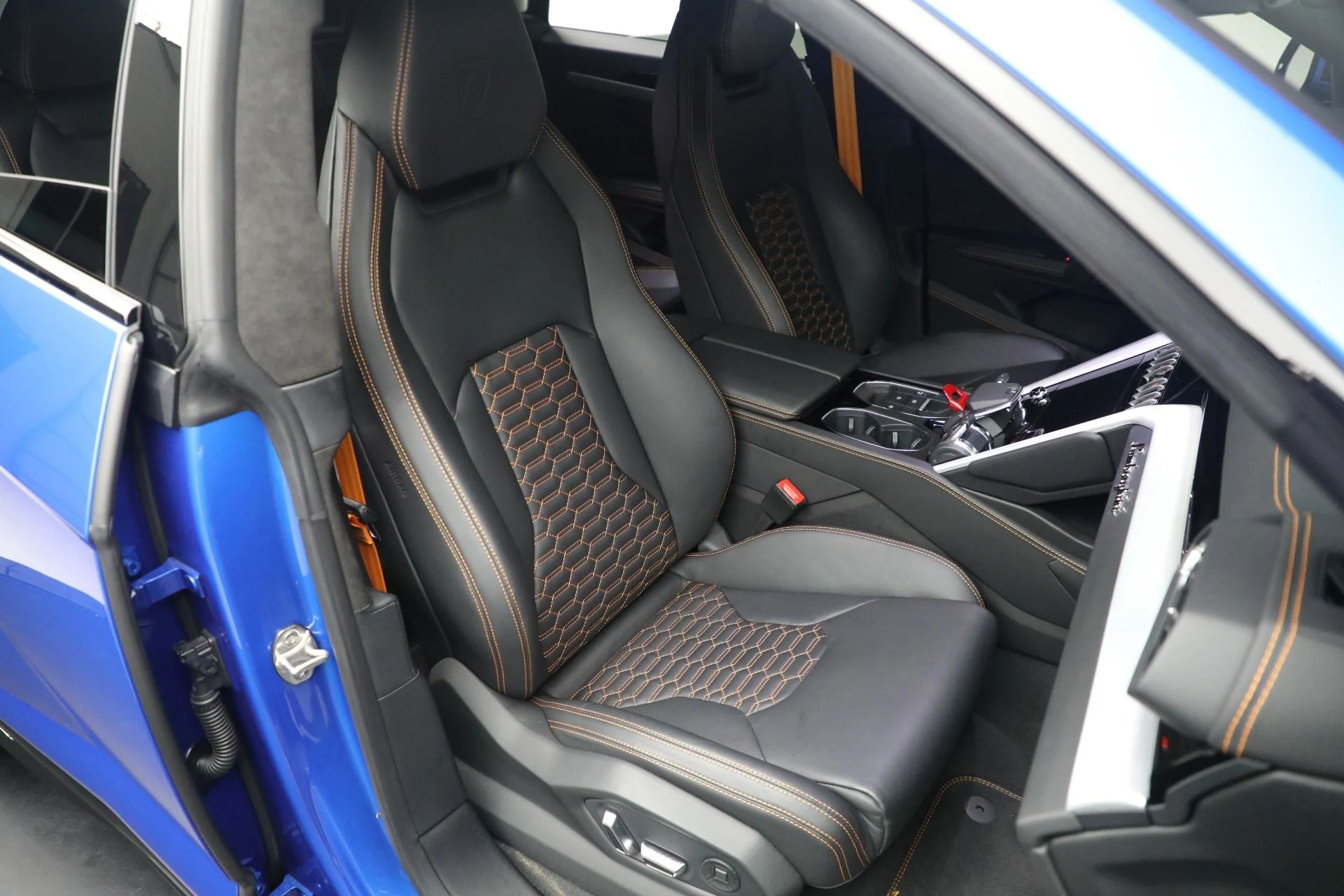 mph019_1909657971_Used_2024_Lamborghini_Urus_S_c40e90113a