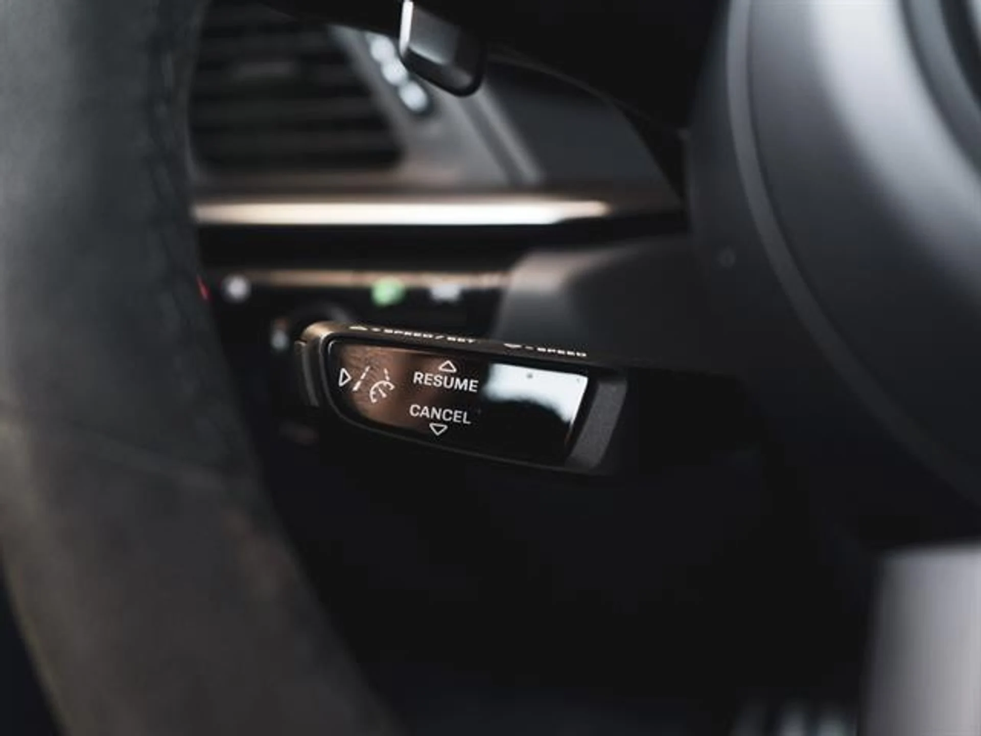 mph019_1912664001_w_N8r_Aq_O_Vea_NT_051_H0_Vw_VVL_Cc_KKQ_188fbde647