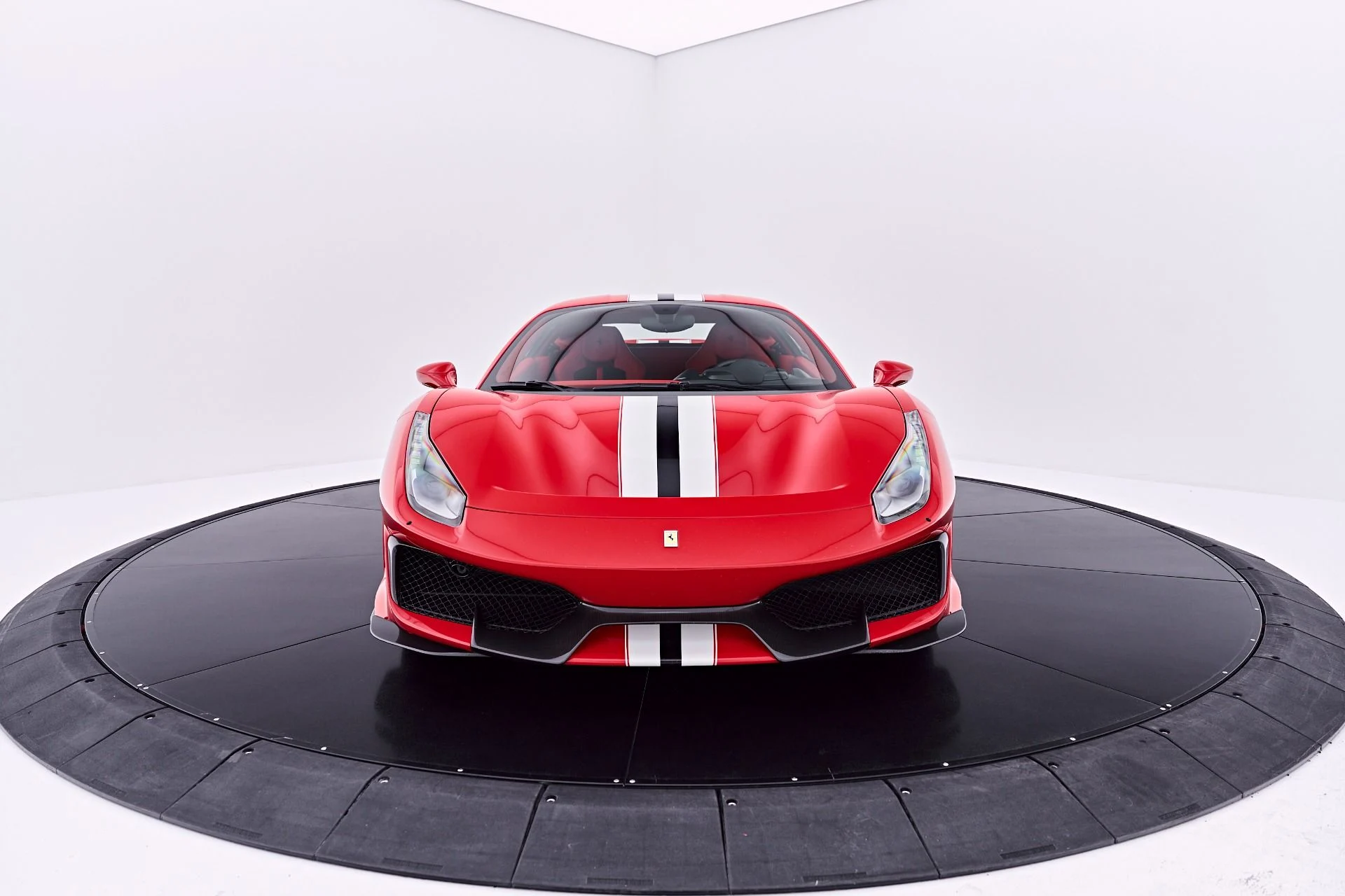 mph019_1912782576_Used_2020_Ferrari_488_Pista_1783794211_9050900b0c