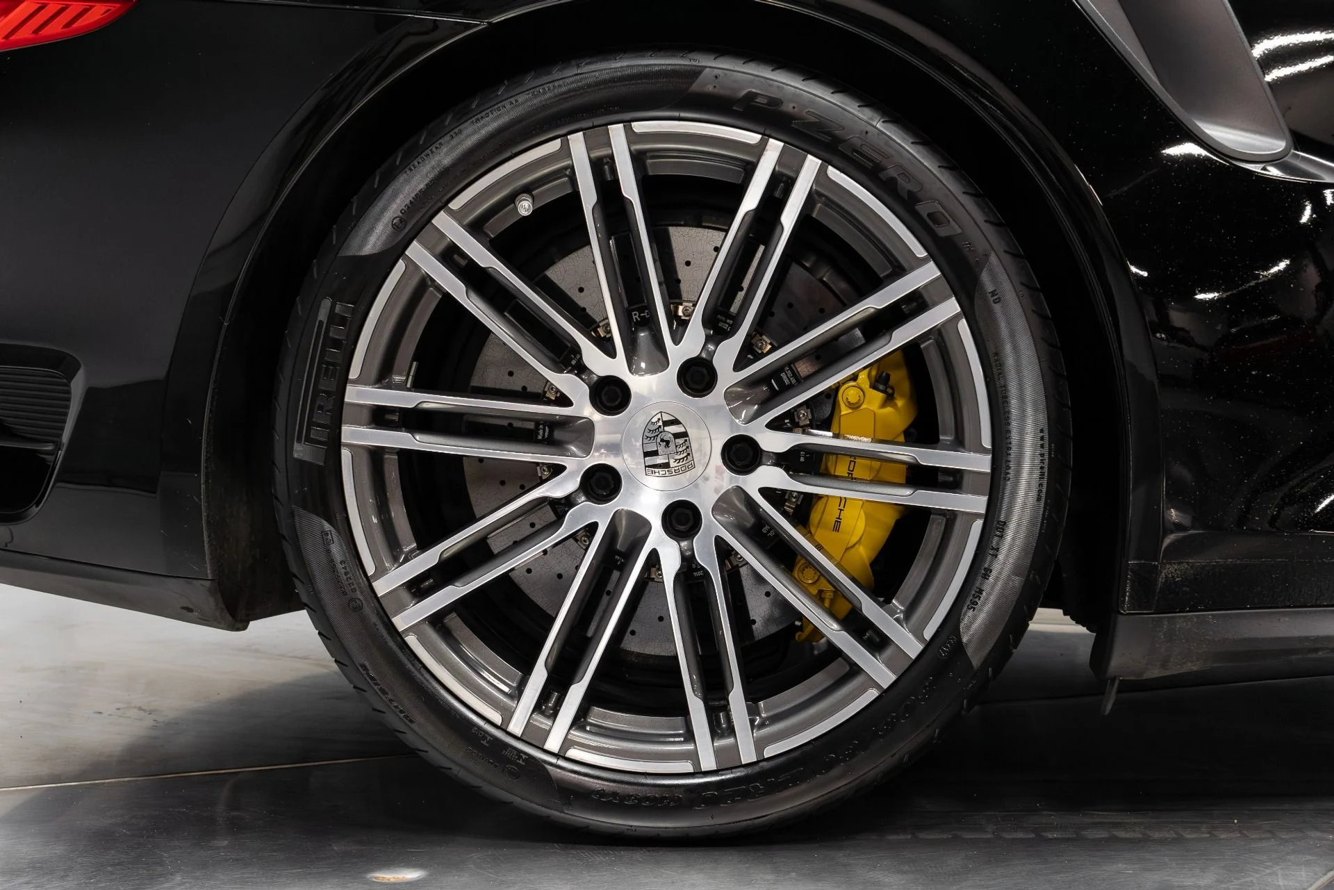 mph019_1916395082_Used_2015_Porsche_911_Turbo_S_1761834686_0c1088653e