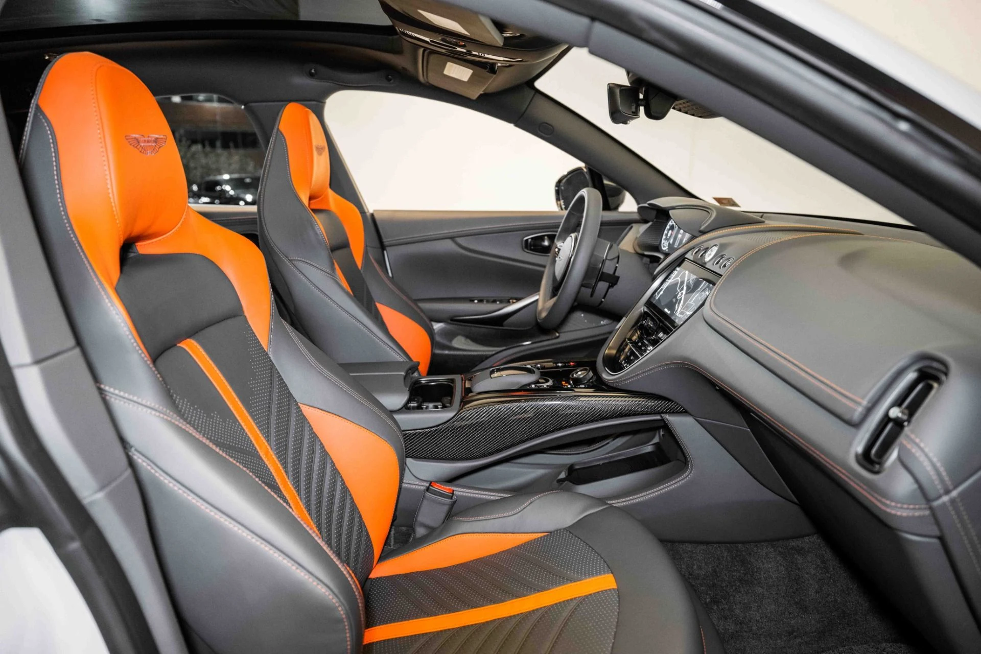 mph019_1927397797_Used_2024_Aston_Martin_DBX_707_1701892795_087ca16a85
