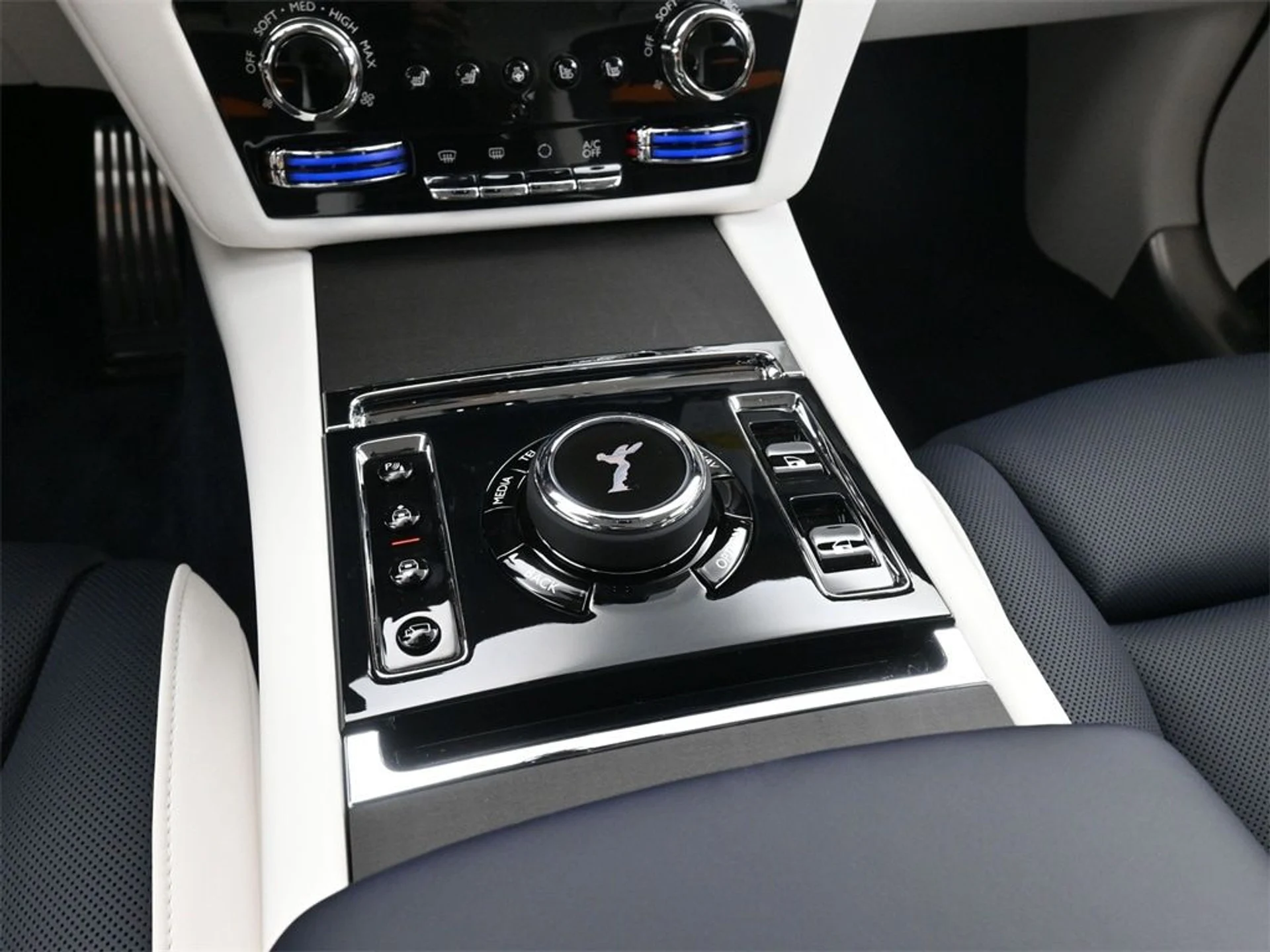 mph019_1928592747_ab0d56fb39567ddb34223e32e1ec4f17x_946fb762c2