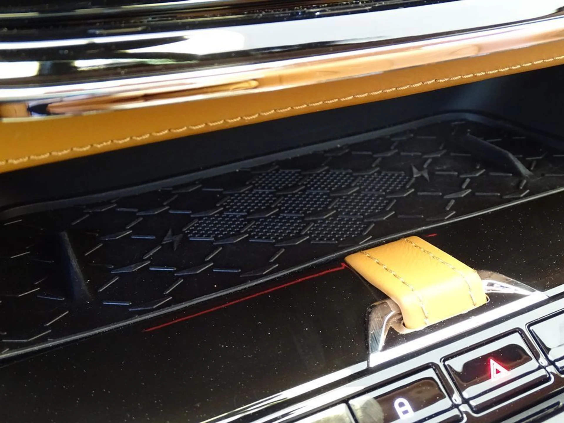 mph019_1929616035_hs871hrf9bogxlvs64ge2tfjtzrp_97592bb7e2