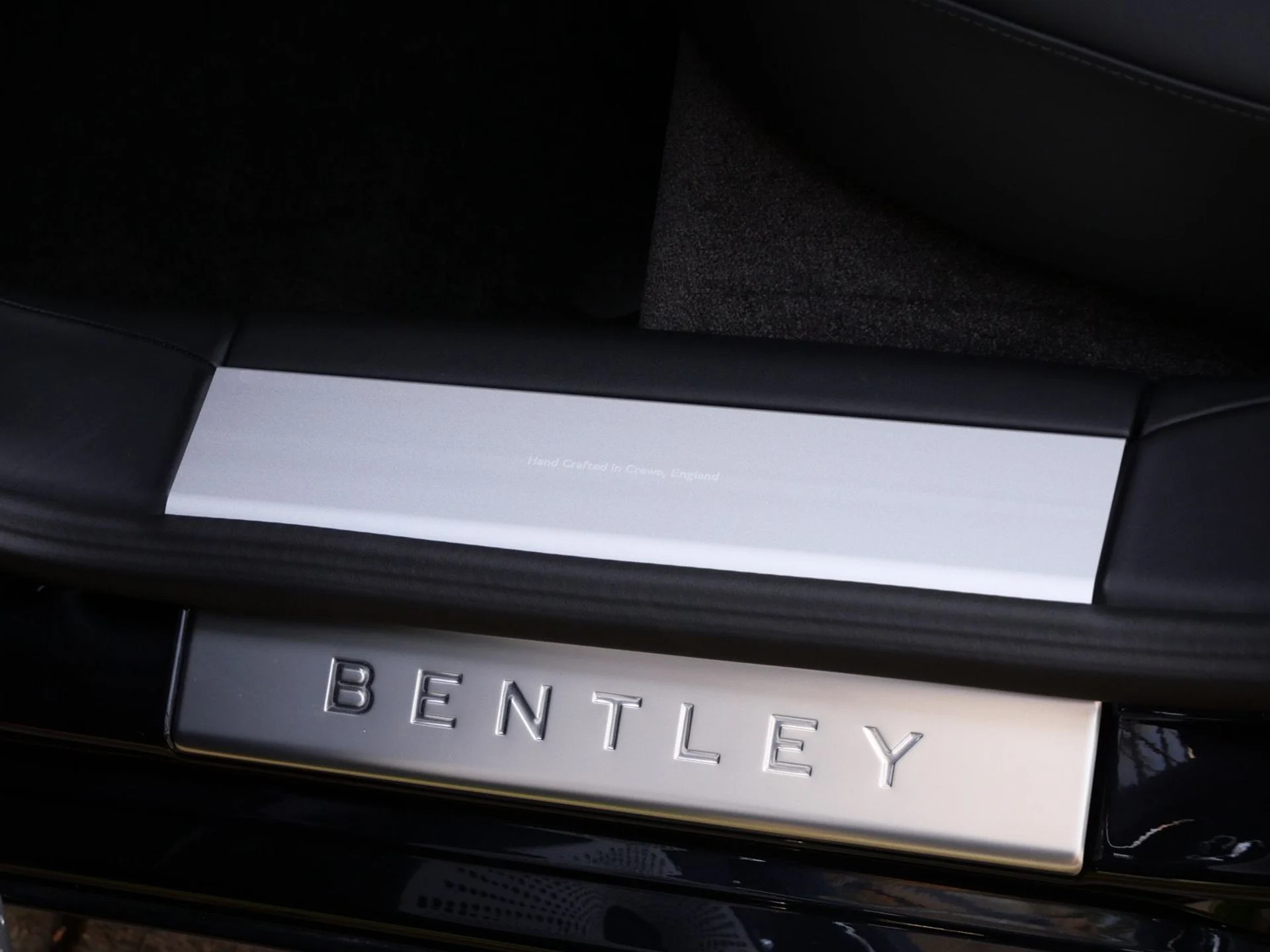 mph019_1930755084_978096119597b8c5dbb0f04ca7d08c94x_4db22ac8aa