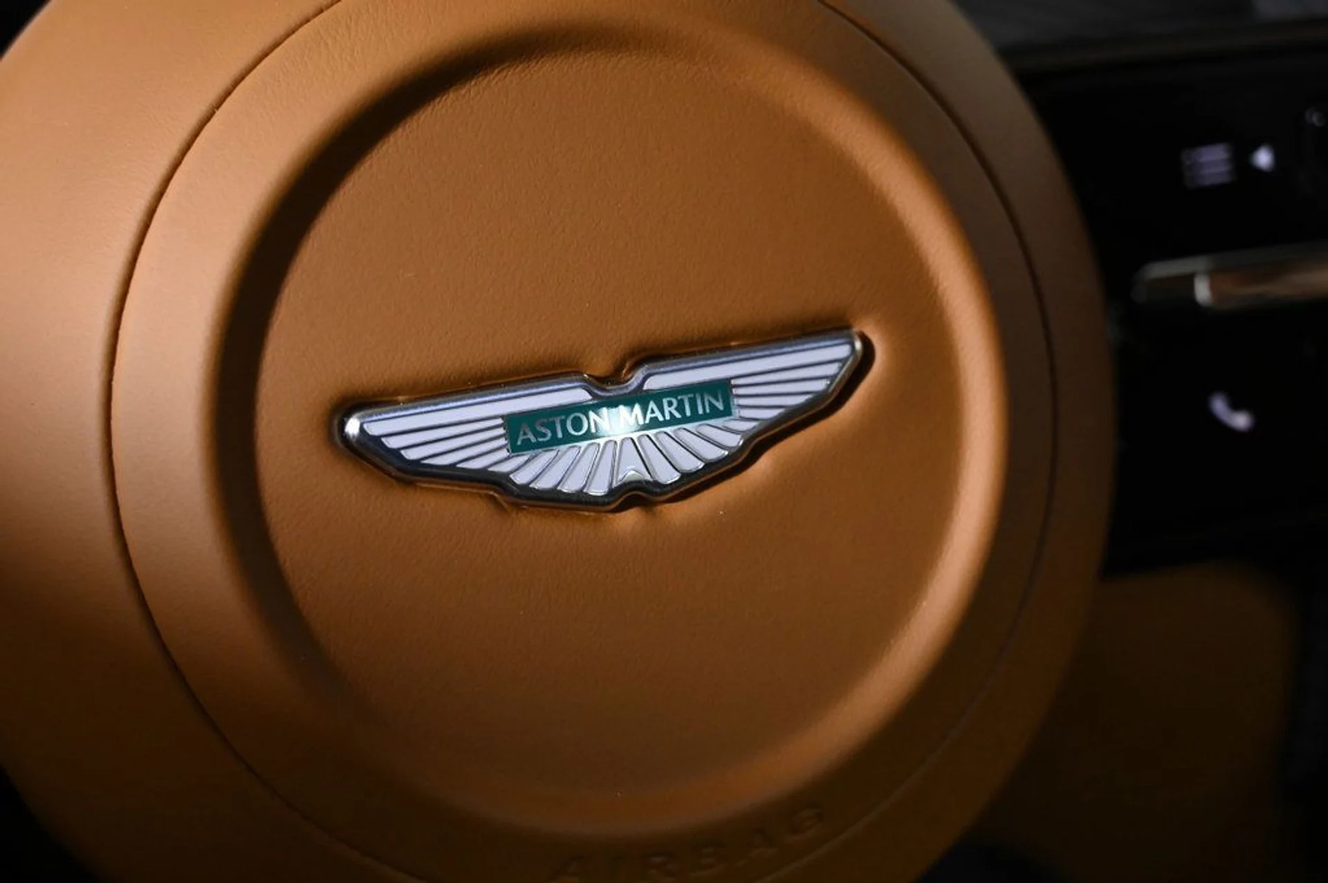 mph019_1933195636_new_2026_aston_martin_vantage_11350_22933587_19_1024_3f71fc1a0e