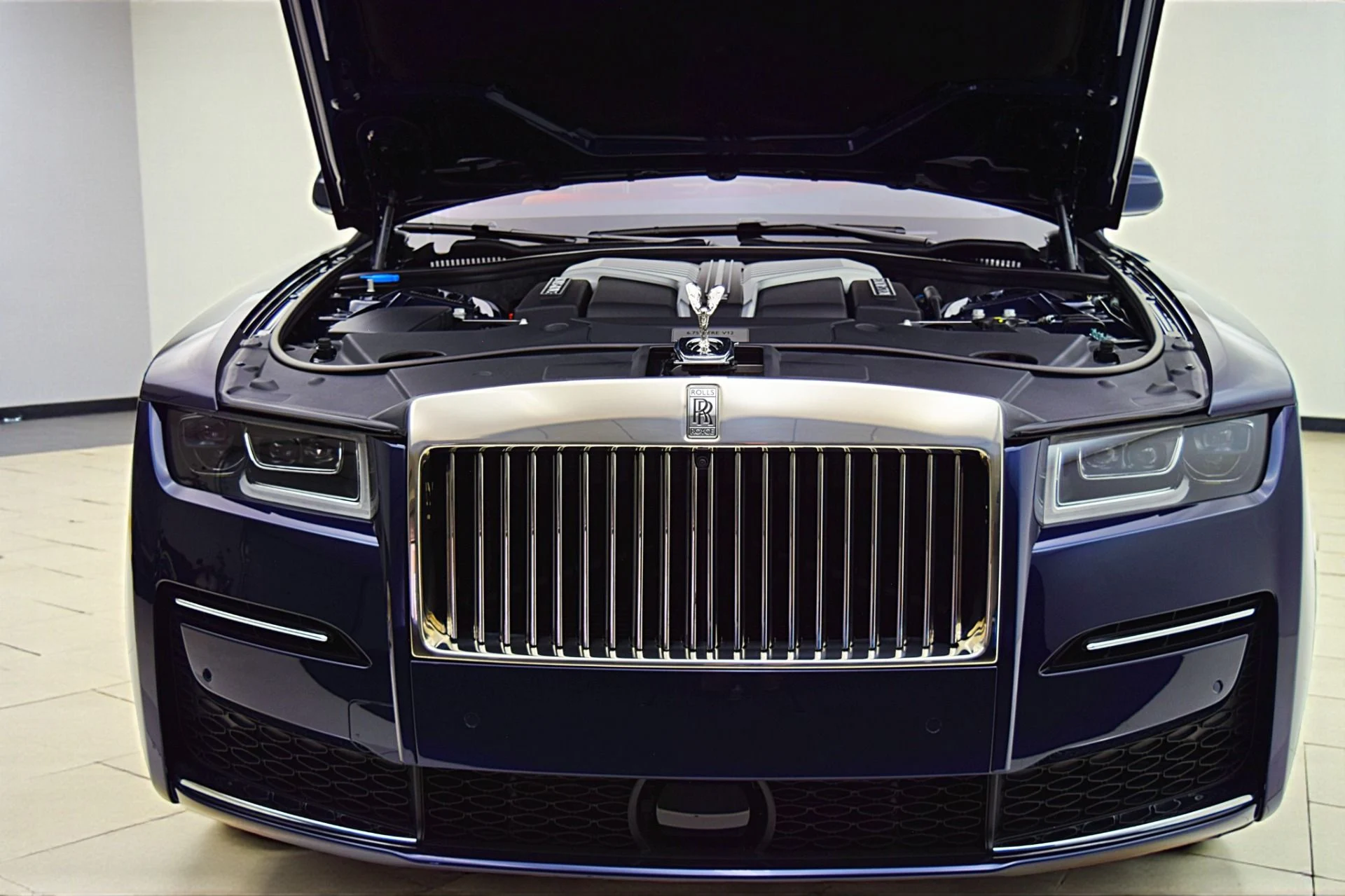 mph019_1934021864_Used_2023_Rolls_Royce_Ghost_LEASE_OPTIONS_AVAILABLE_f1780244d3