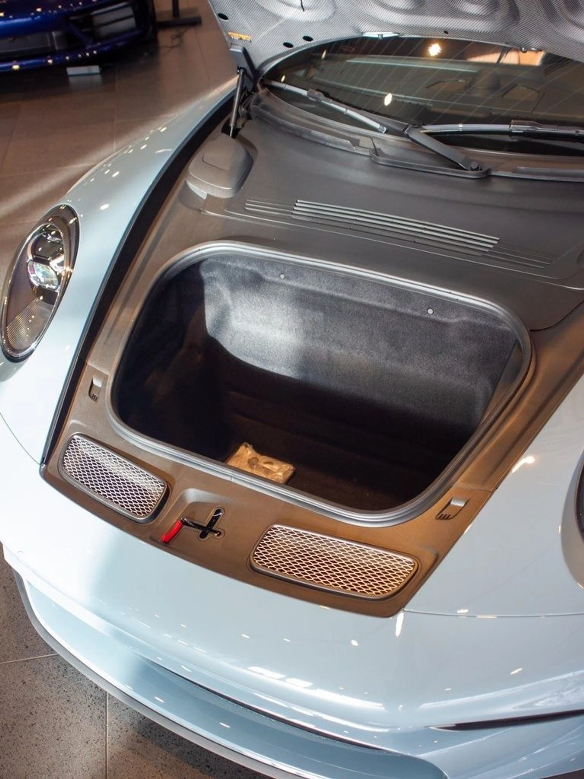 mph019_1935404537_8c29fae047fb24744cfff070bbc72d3ax_e7fa163587