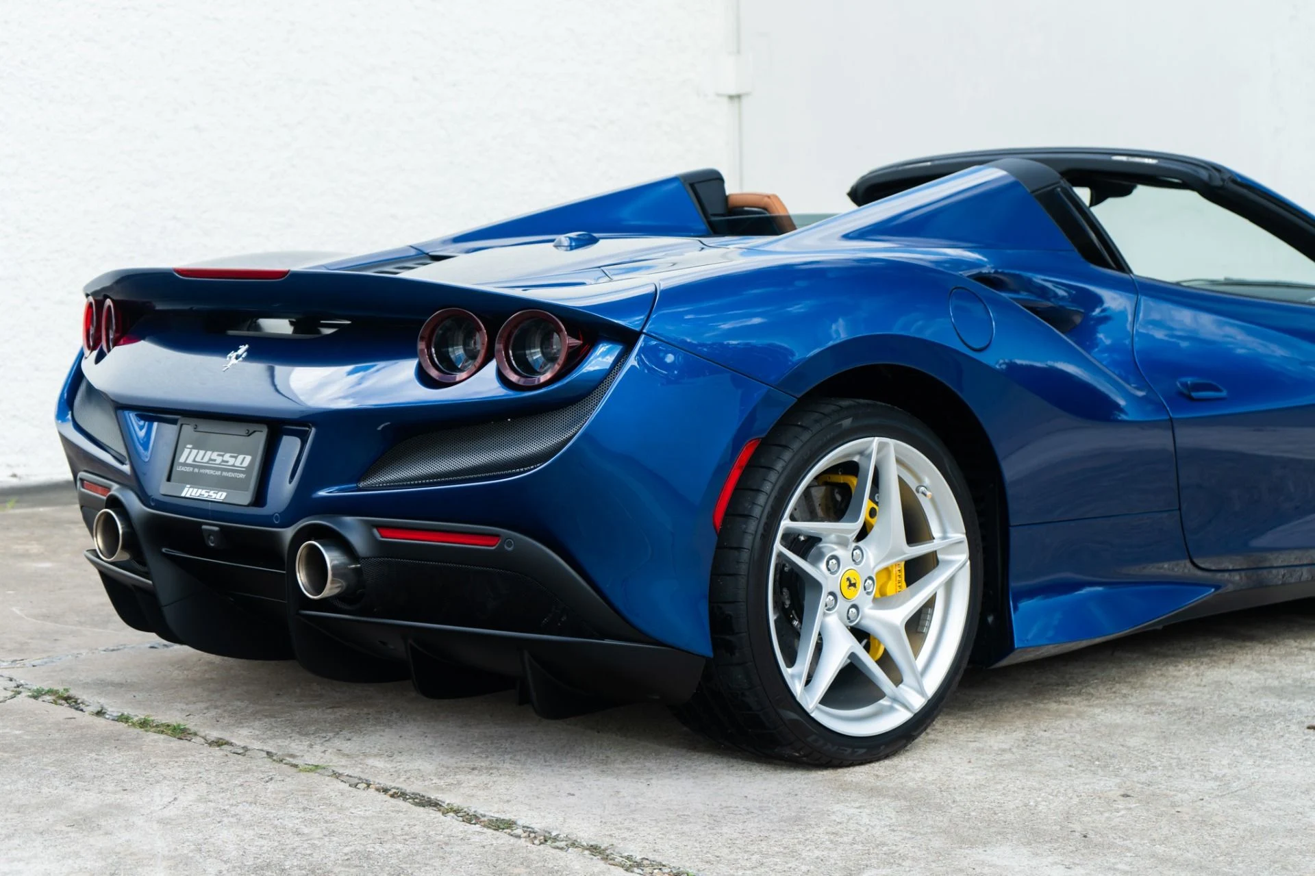 mph019_1935545332_Used_2022_Ferrari_F8_Spider_1779493507_8606e386a7