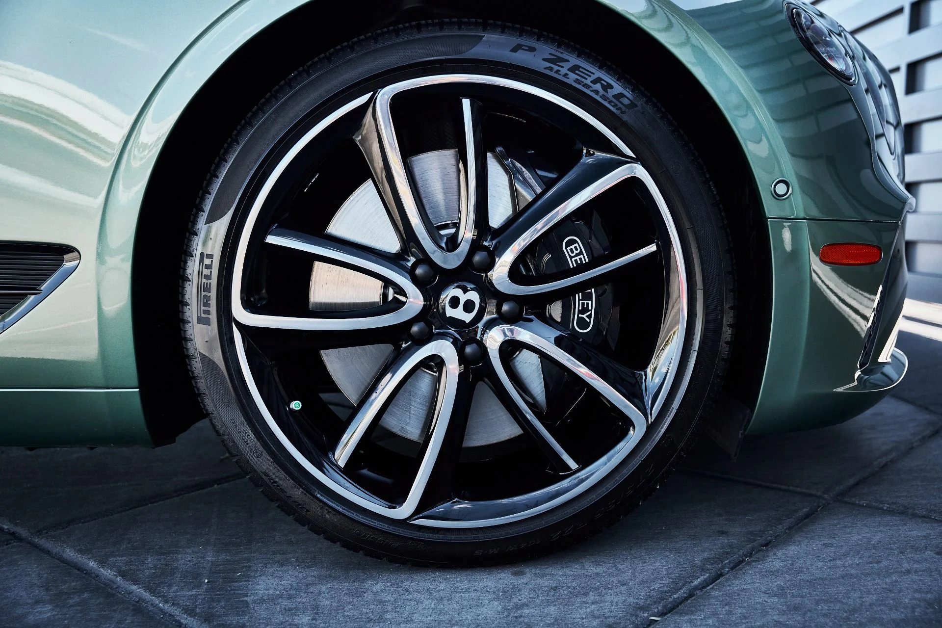 mph019_1943289672_Used_2020_Bentley_Continental_GT_V8_1776226425_c92c06c867