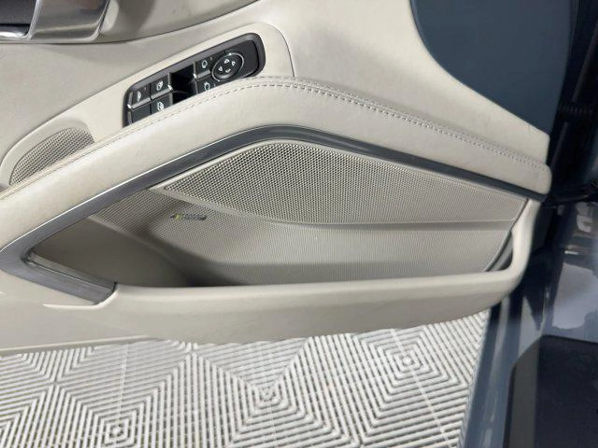 mph019_1951101281_Crr_Pn_Itk61wdxb8n2m2ai8dgdbk_e65486148b