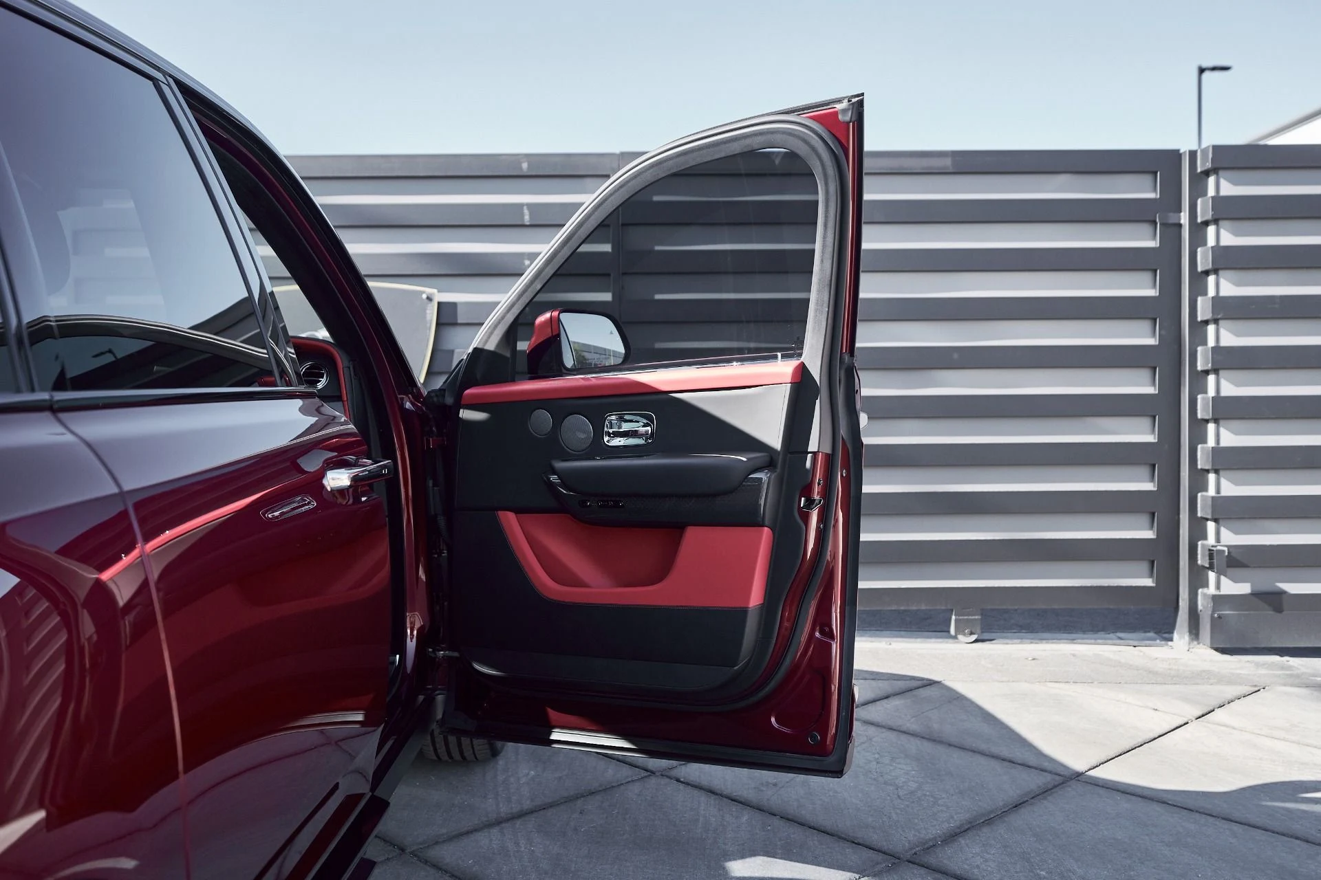 mph019_1951500166_Used_2022_Rolls_Royce_Cullinan_Black_Badge_1764038712_340c33aae7