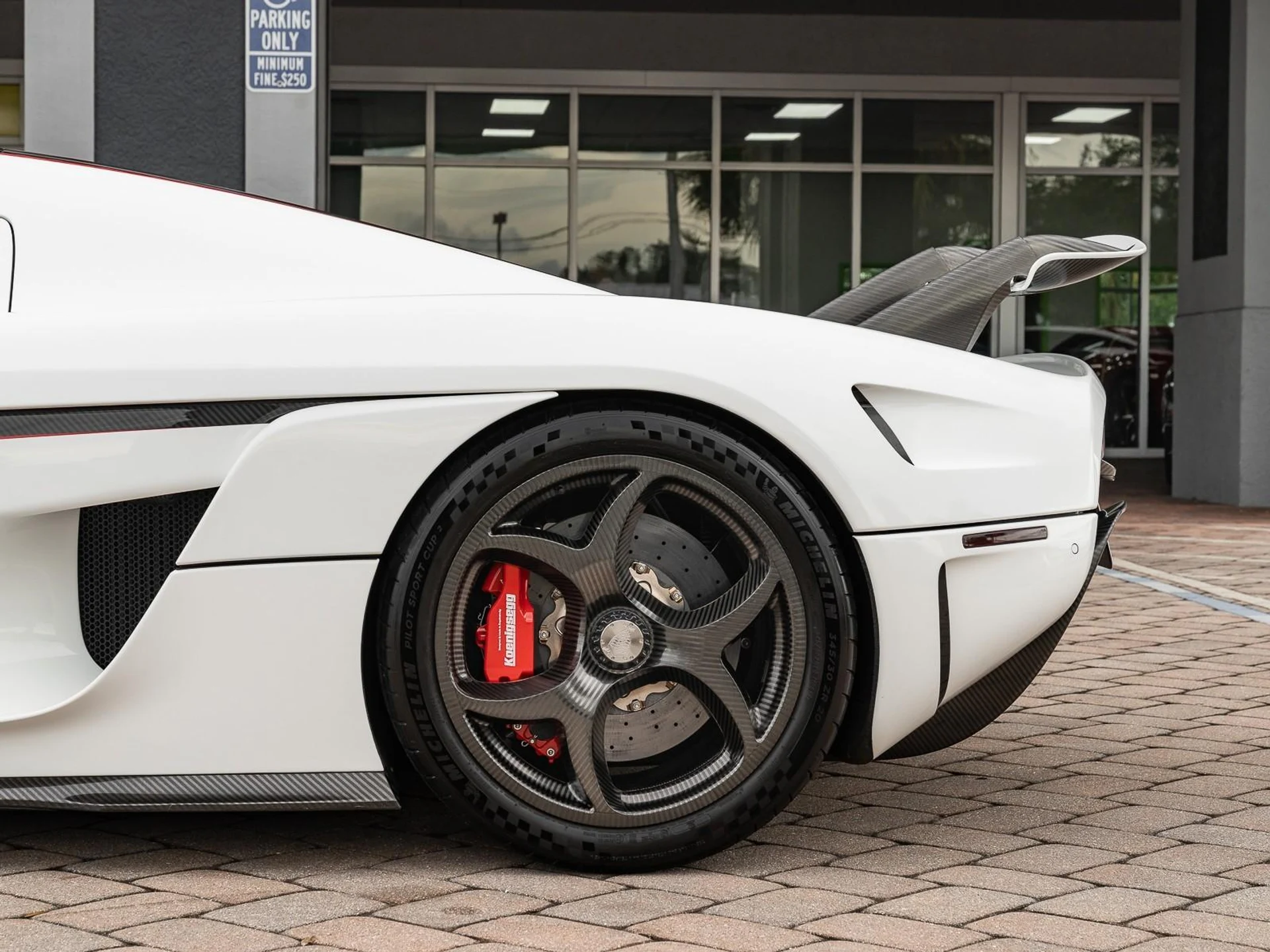 mph019_195309657_Used_2019_Koenigsegg_Regera_1757707820_5fdced6e35