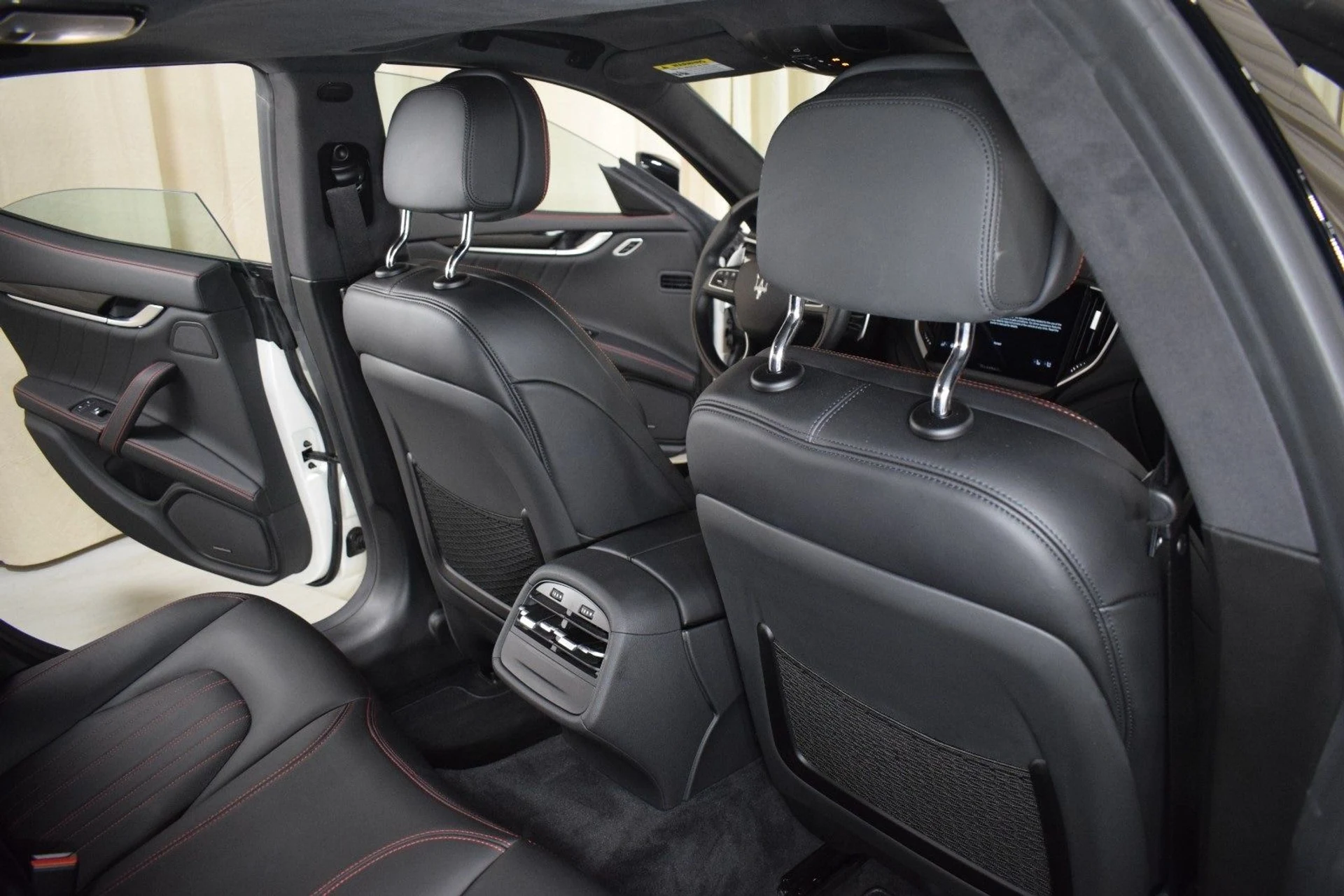 mph019_1954349408_845c18c4e89ea85d5bd8c5ec8493f31fx_bd22343249