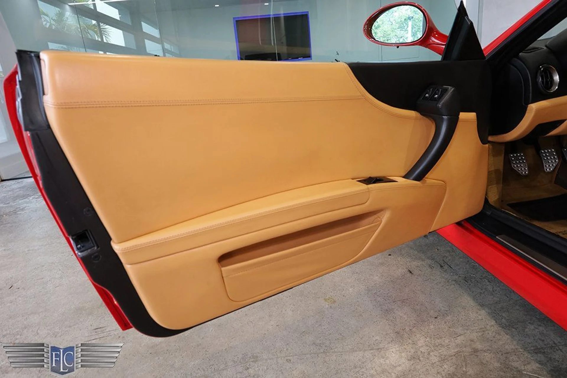 mph019_1956637768_used_1999_ferrari_550_maranello_basetrim_9689_22999348_20_1024_edd967465e